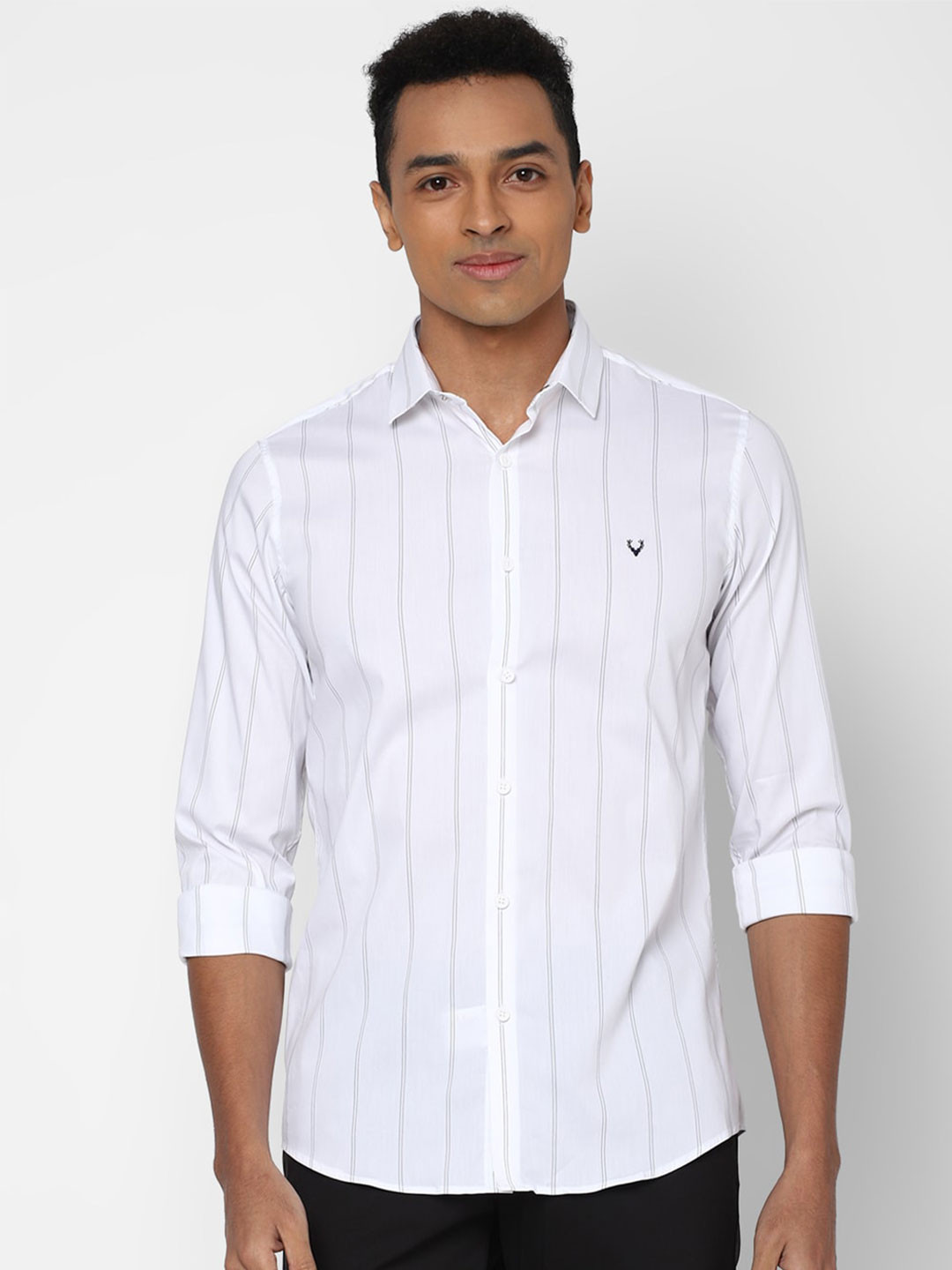 Allen Solly Men White Slim Fit Vertical Stripes Casual Shirt
Allen Solly Men White Slim Fit Vertical Stripes Casual Shirt