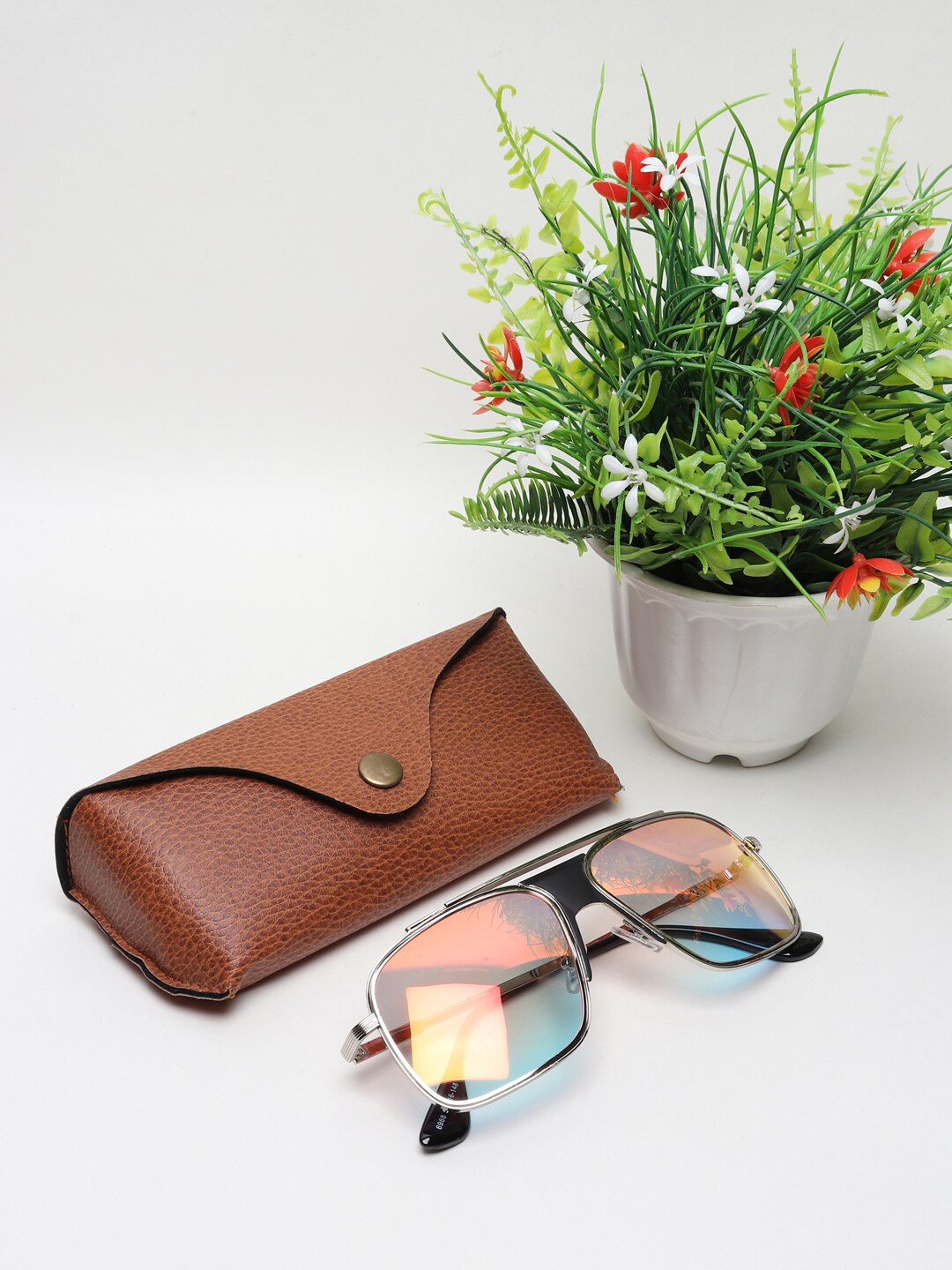 Swiss Design Unisex Red Lens & Silver-Toned Rectangle Sunglasses with UV Protected Lens, Orange
Swiss Design Unisex Red Lens & Silver-Toned Rectangle Sunglasses with UV Protected Lens, Orange