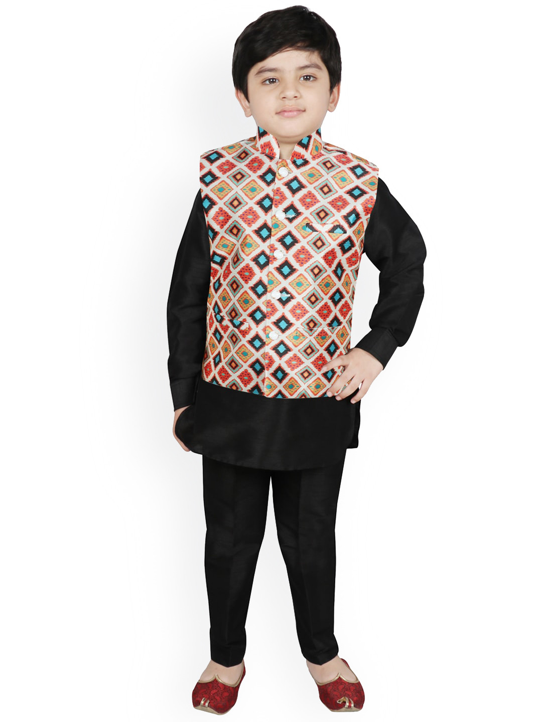 SG YUVRAJ Boys Cream-Coloured Layered Raw Silk Kurti with Pyjamas
SG YUVRAJ Boys Cream-Coloured Layered Raw Silk Kurti with Pyjamas