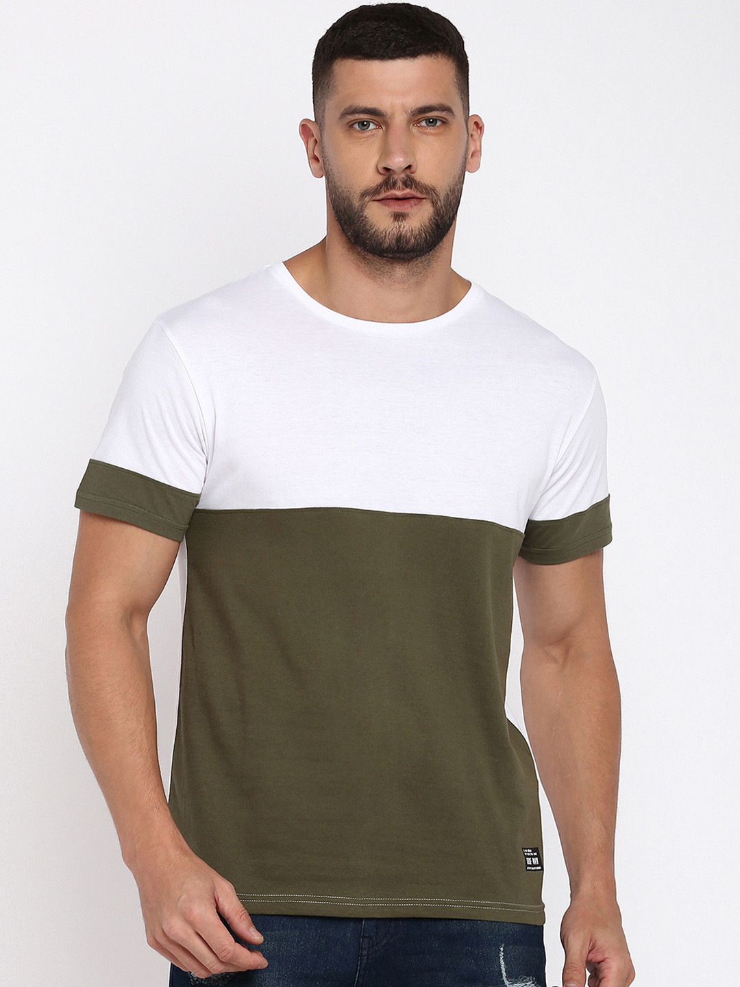 abof Men Olive Green & White Regular Fit Cotton T-shirt
abof Men Olive Green & White Regular Fit Cotton T-shirt