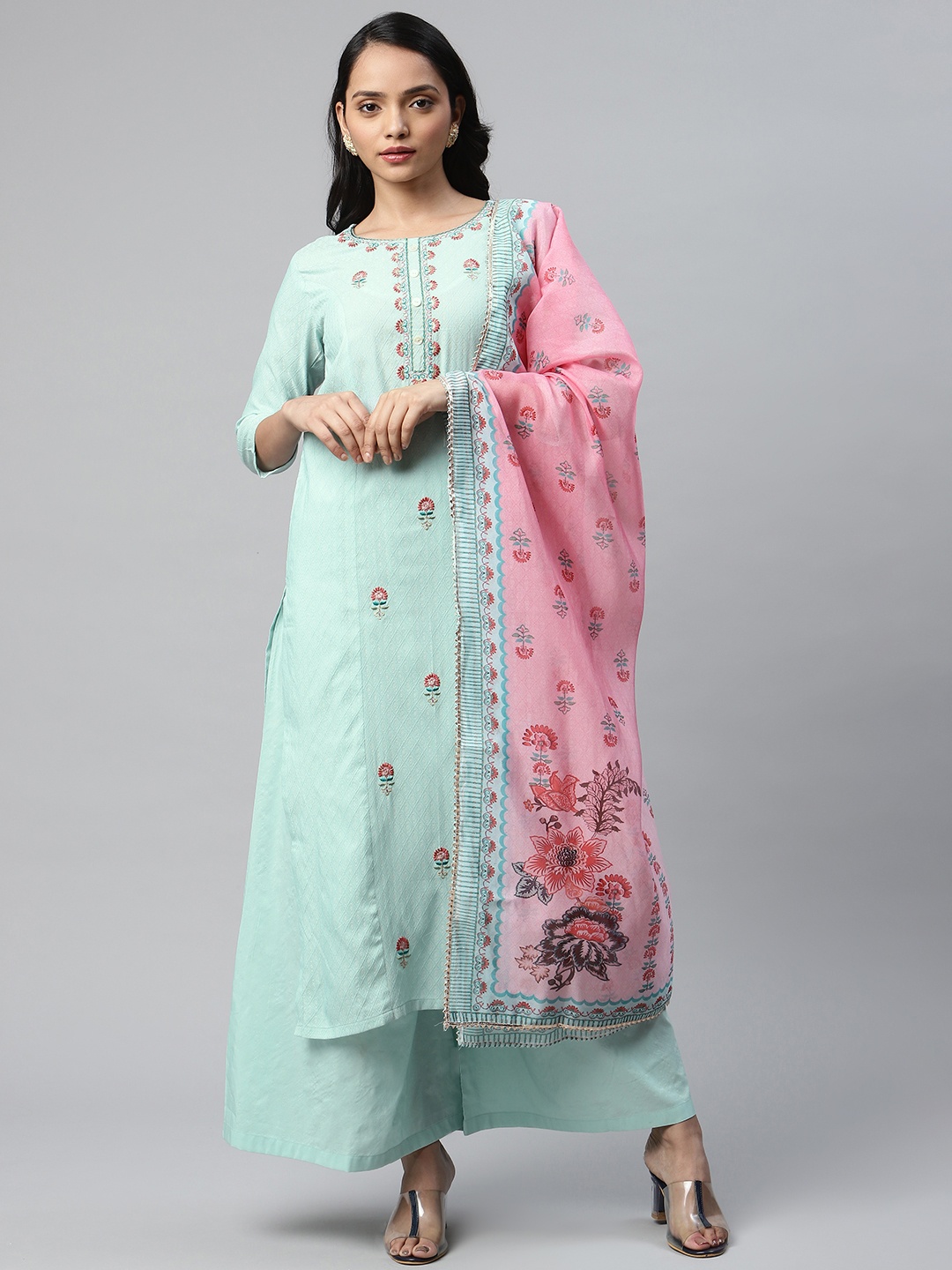 V TRADITION Women Green Ethnic Motifs Embroidered Kurta with Palazzos & With Dupatta
V TRADITION Women Green Ethnic Motifs Embroidered Kurta with Palazzos & With Dupatta