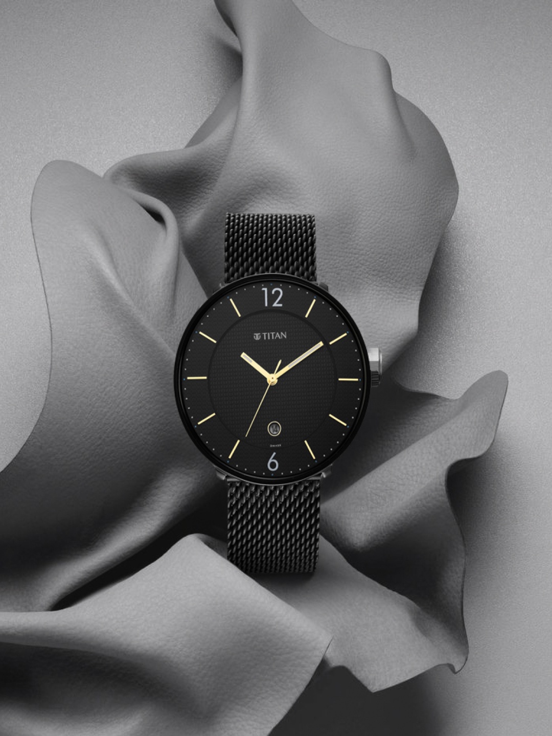 Titan Men Black Brass Dial & Stainless Steel Bracelet Style Straps Analogue Watch 1849NM02
Titan Men Black Brass Dial & Stainless Steel Bracelet Style Straps Analogue Watch 1849NM02