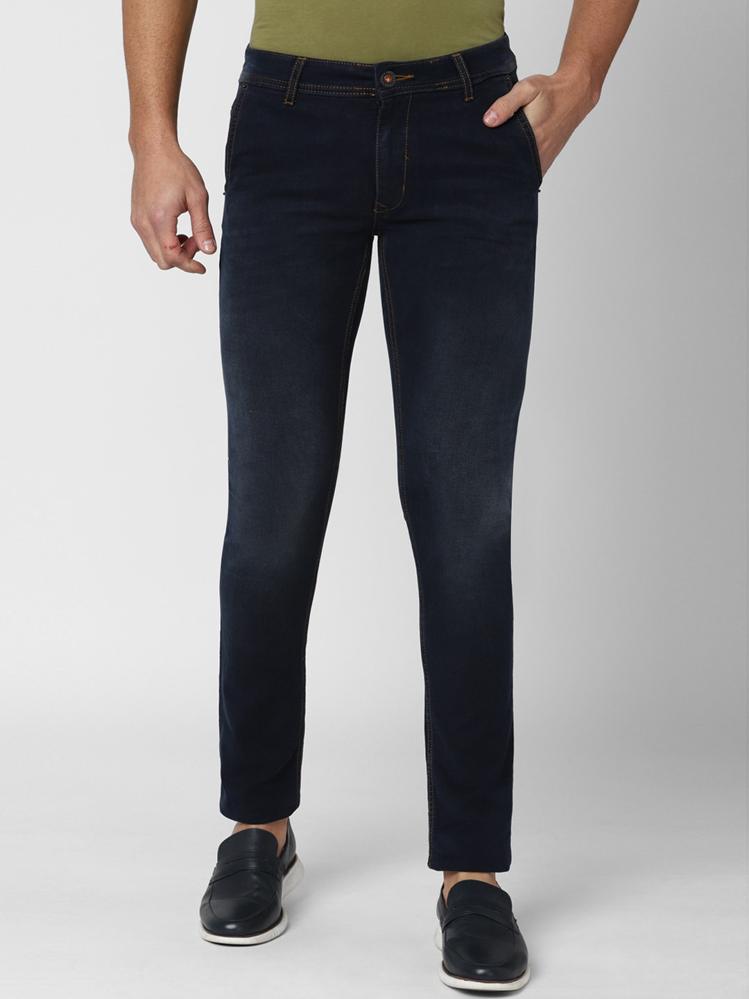 Peter England Casuals Men Navy Blue Slim Fit Jeans
Peter England Casuals Men Navy Blue Slim Fit Jeans