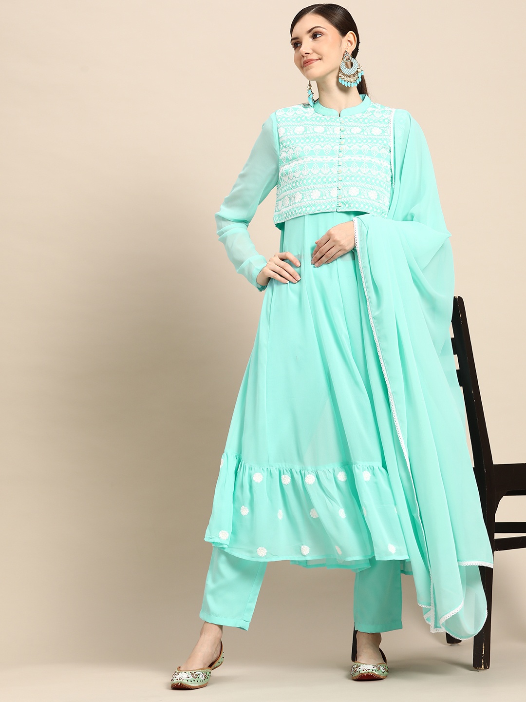 Anouk Women Turquoise Blue Embroidered Anarkali Jacket Kurta with Trousers & Dupatta
Anouk Women Turquoise Blue Embroidered Anarkali Jacket Kurta with Trousers & Dupatta