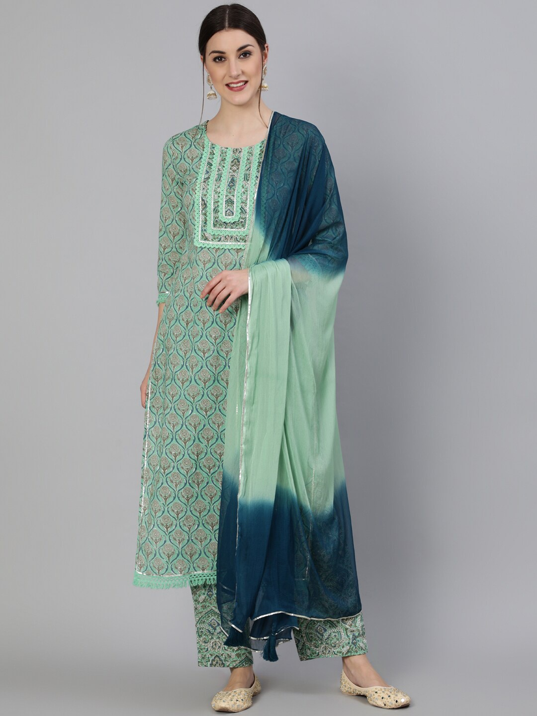 GULMOHAR JAIPUR Women Green Ethnic Motifs Yoke Design Layered Pure Cotton Kurti with Trousers & With Dupatta
GULMOHAR JAIPUR Women Green Ethnic Motifs Yoke Design Layered Pure Cotton Kurti with Trousers & With Dupatta