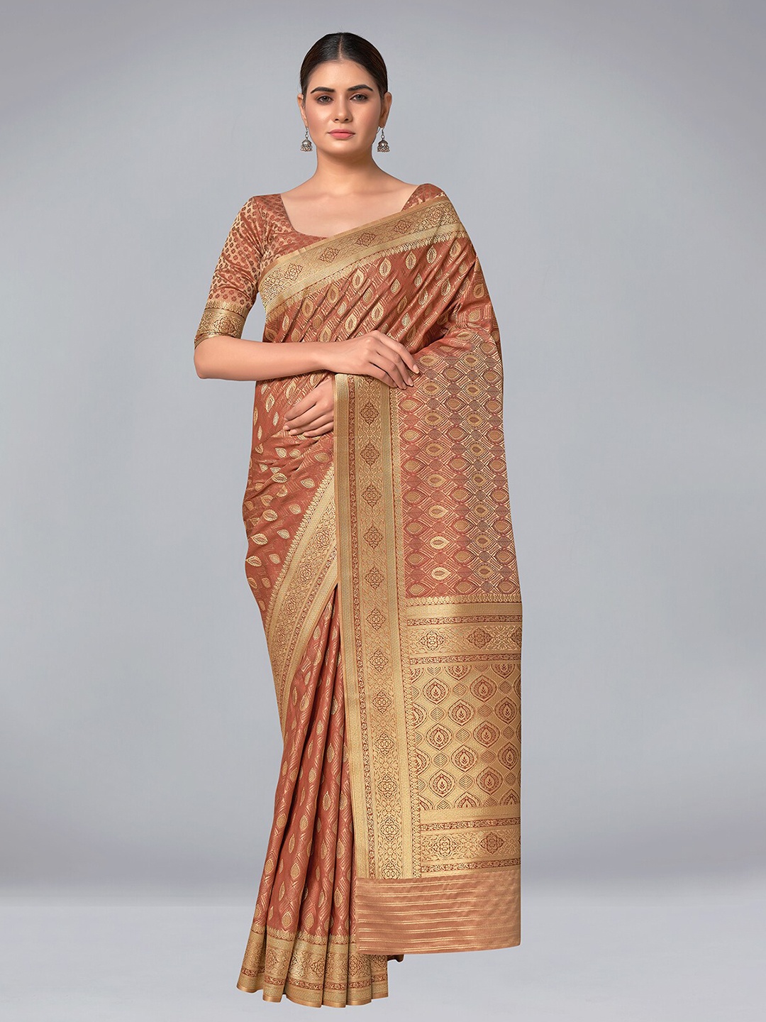 MONJOLIKA FASHION Coffee Brown & Gold-Toned Woven Design Zari Silk Blend Banarasi Saree
MONJOLIKA FASHION Coffee Brown & Gold-Toned Woven Design Zari Silk Blend Banarasi Saree