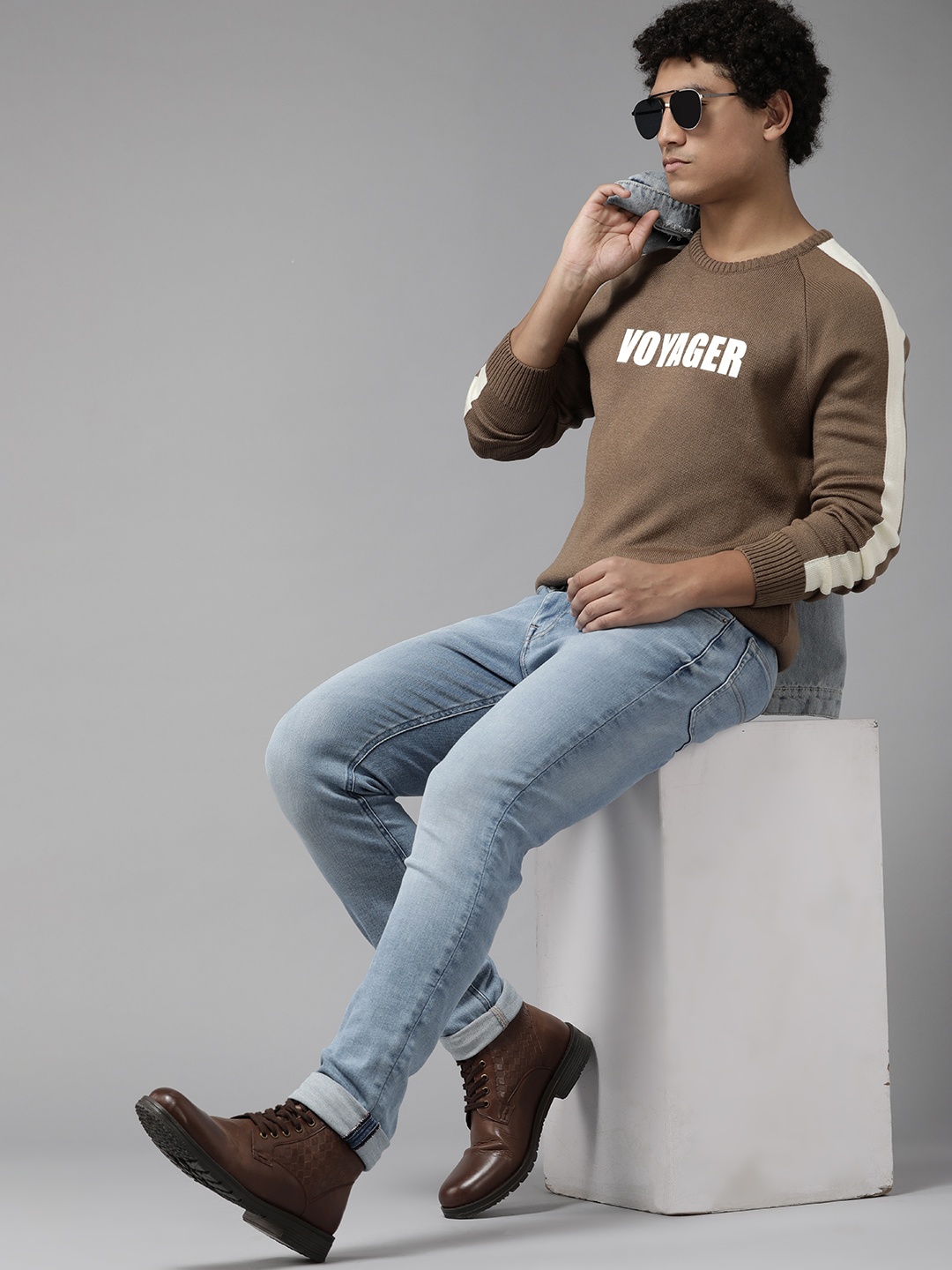 The Roadster Lifestyle Co. Men Brown Typography Printed Acrylic Raglan Sleeves Pullover
The Roadster Lifestyle Co. Men Brown Typography Printed Acrylic Raglan Sleeves Pullover
