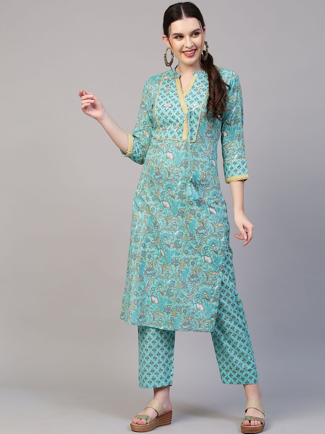 FASHOR Women Turquoise Blue Paisley Printed Angrakha Gotta Patti Pure Cotton Kurti with Trousers & With Dupatta
FASHOR Women Turquoise Blue Paisley Printed Angrakha Gotta Patti Pure Cotton Kurti with Trousers & With Dupatta