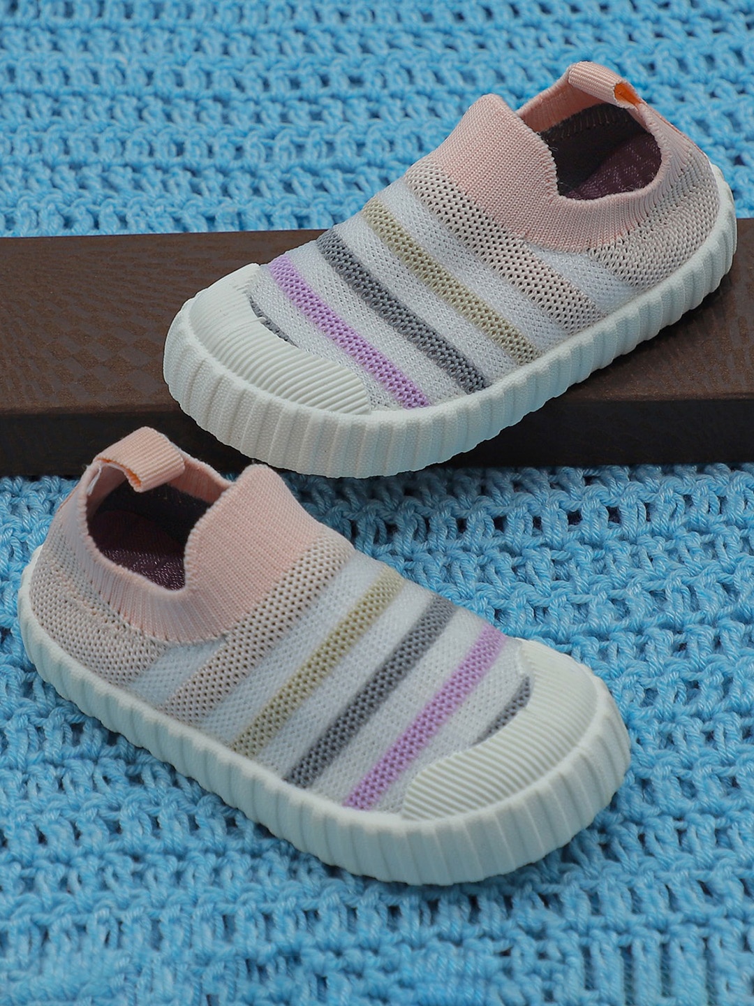 FEETWELL SHOES Kids Pink Woven Design Slip-On Sneakers