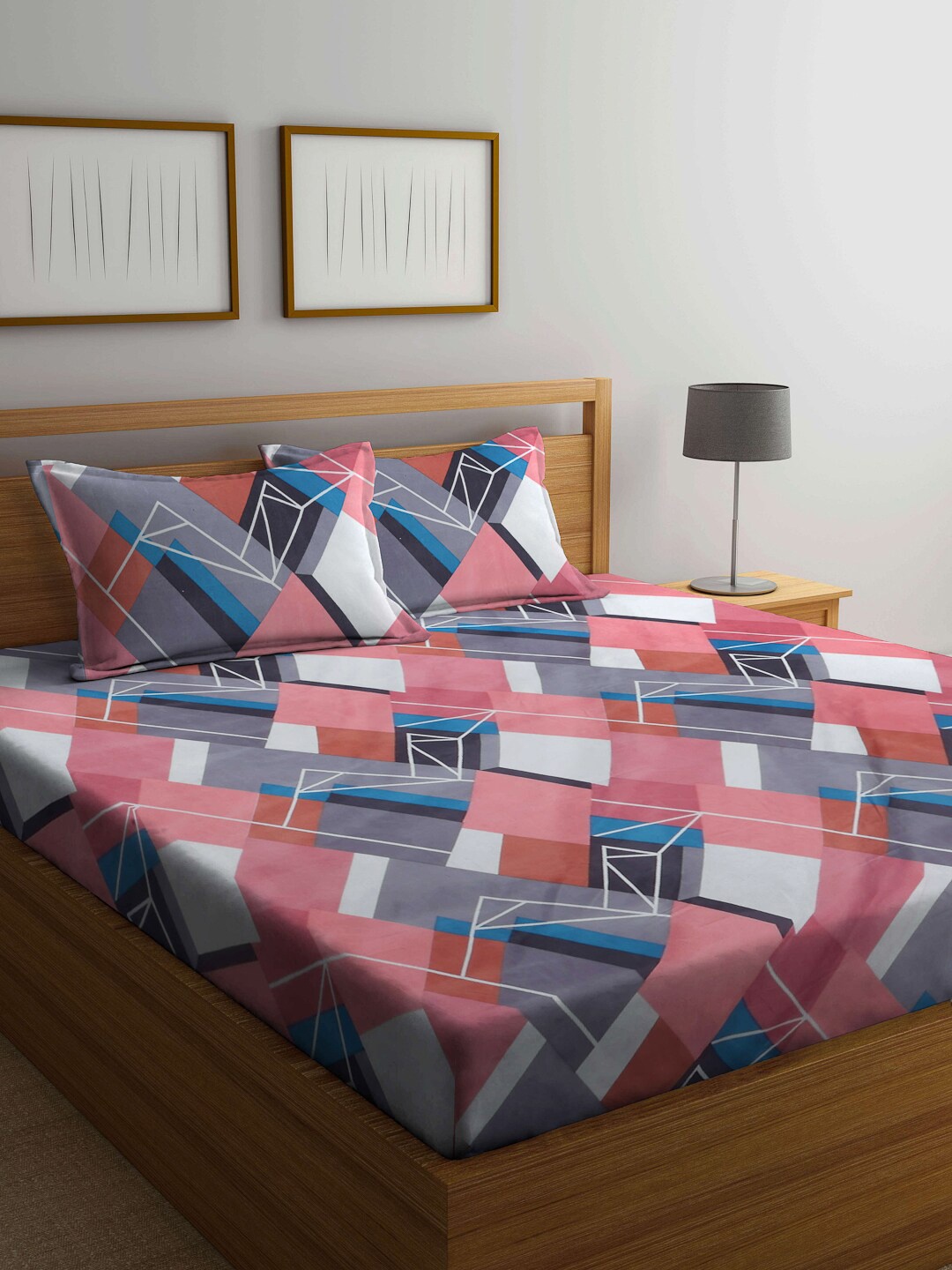 Arrabi Peach-Coloured & Grey Geometric 300 TC King Bedsheet with 2 Pillow Covers