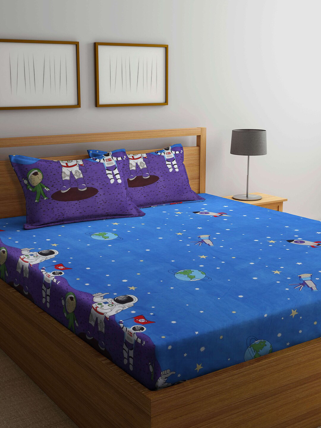 Arrabi Blue & White Cartoon Characters 300 TC King Bedsheet with 2 Pillow Covers
Arrabi Blue & White Cartoon Characters 300 TC King Bedsheet with 2 Pillow Covers