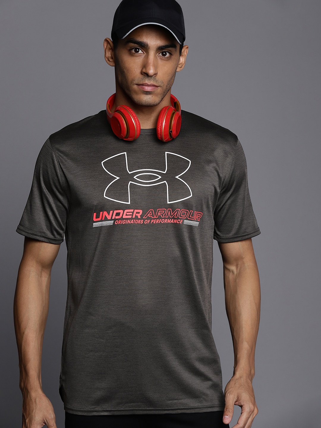 UNDER ARMOUR Men Black Training Vent Graphic Brand Logo Printed Oversized Fit T-shirt
UNDER ARMOUR Men Black Training Vent Graphic Brand Logo Printed Oversized Fit T-shirt
