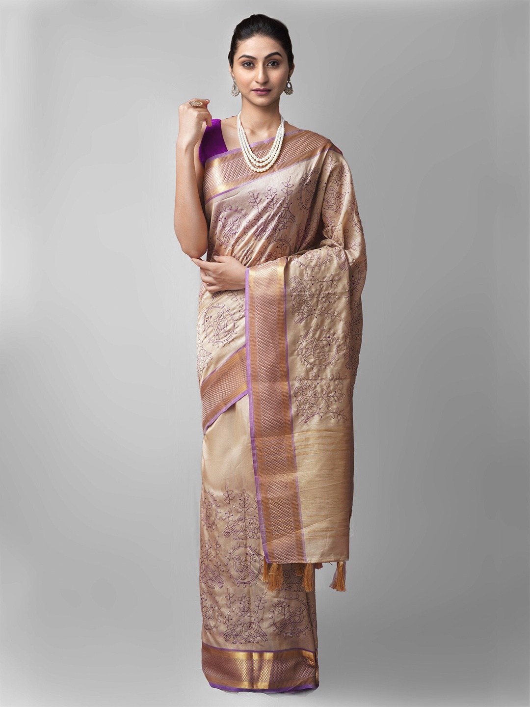 Unnati Silks Cream-Coloured & Purple Ethnic Motifs Silk Cotton Maheshwari Saree
Unnati Silks Cream-Coloured & Purple Ethnic Motifs Silk Cotton Maheshwari Saree