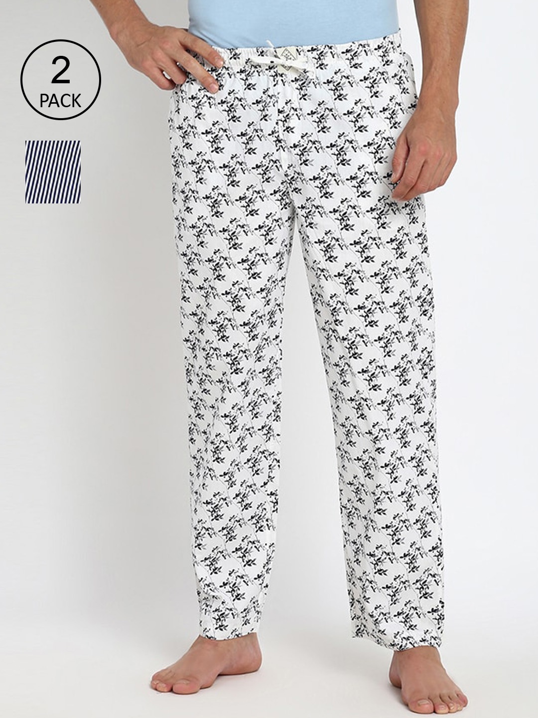 abof Men Pack Of 2 Black & White Printed Regular Fit Pure Cotton Lounge Pants
abof Men Pack Of 2 Black & White Printed Regular Fit Pure Cotton Lounge Pants
