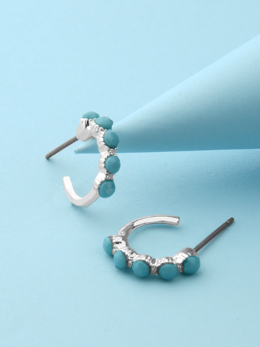 Accessorize London Women Super Classics Silver & Blue Bubble Stone Huggie Hoop Earring
Accessorize London Women Super Classics Silver & Blue Bubble Stone Huggie Hoop Earring