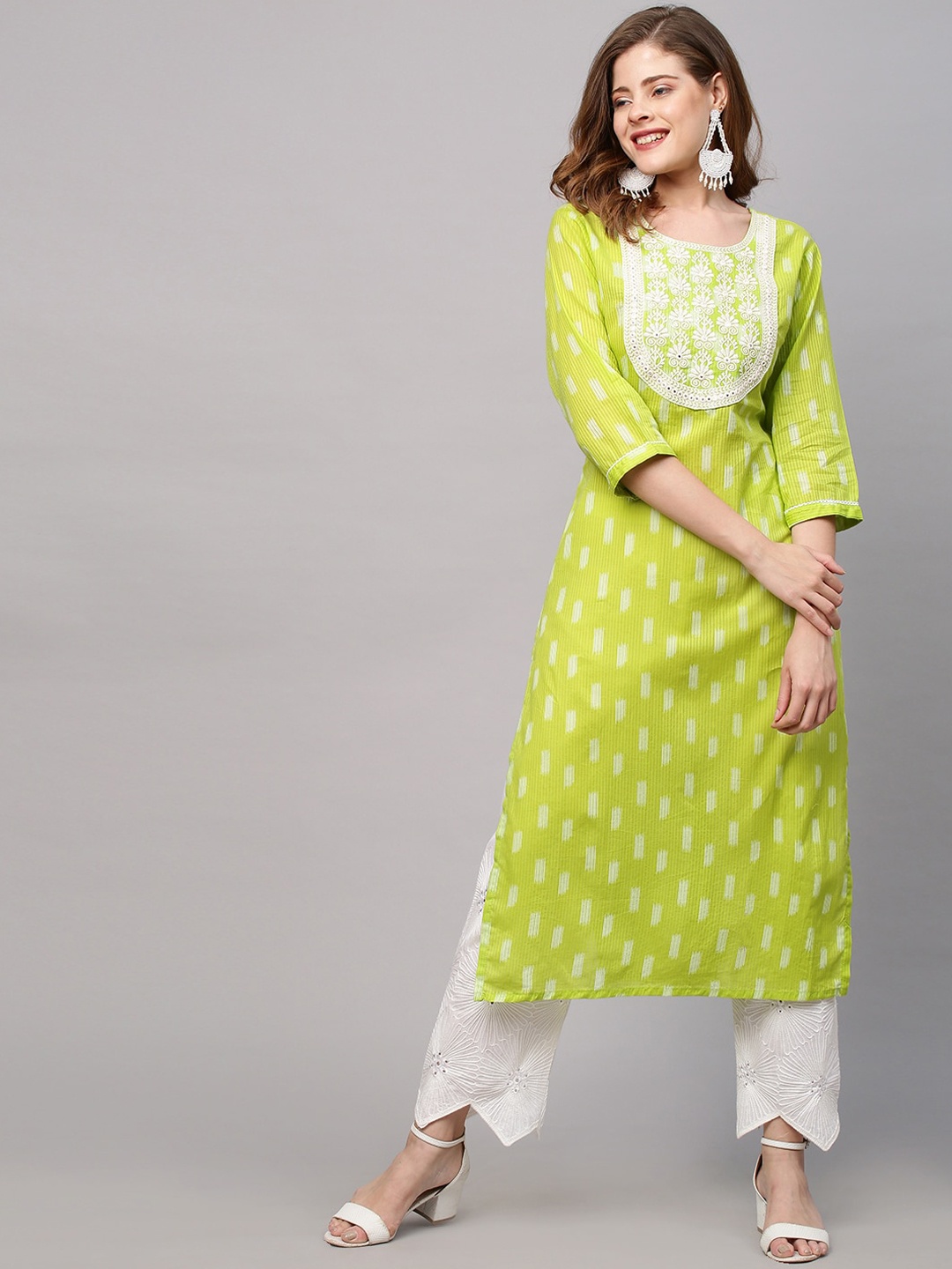 FASHOR Women Green & White Ethnic Motifs Printed Thread Work Kurta with Matching Mask
FASHOR Women Green & White Ethnic Motifs Printed Thread Work Kurta with Matching Mask