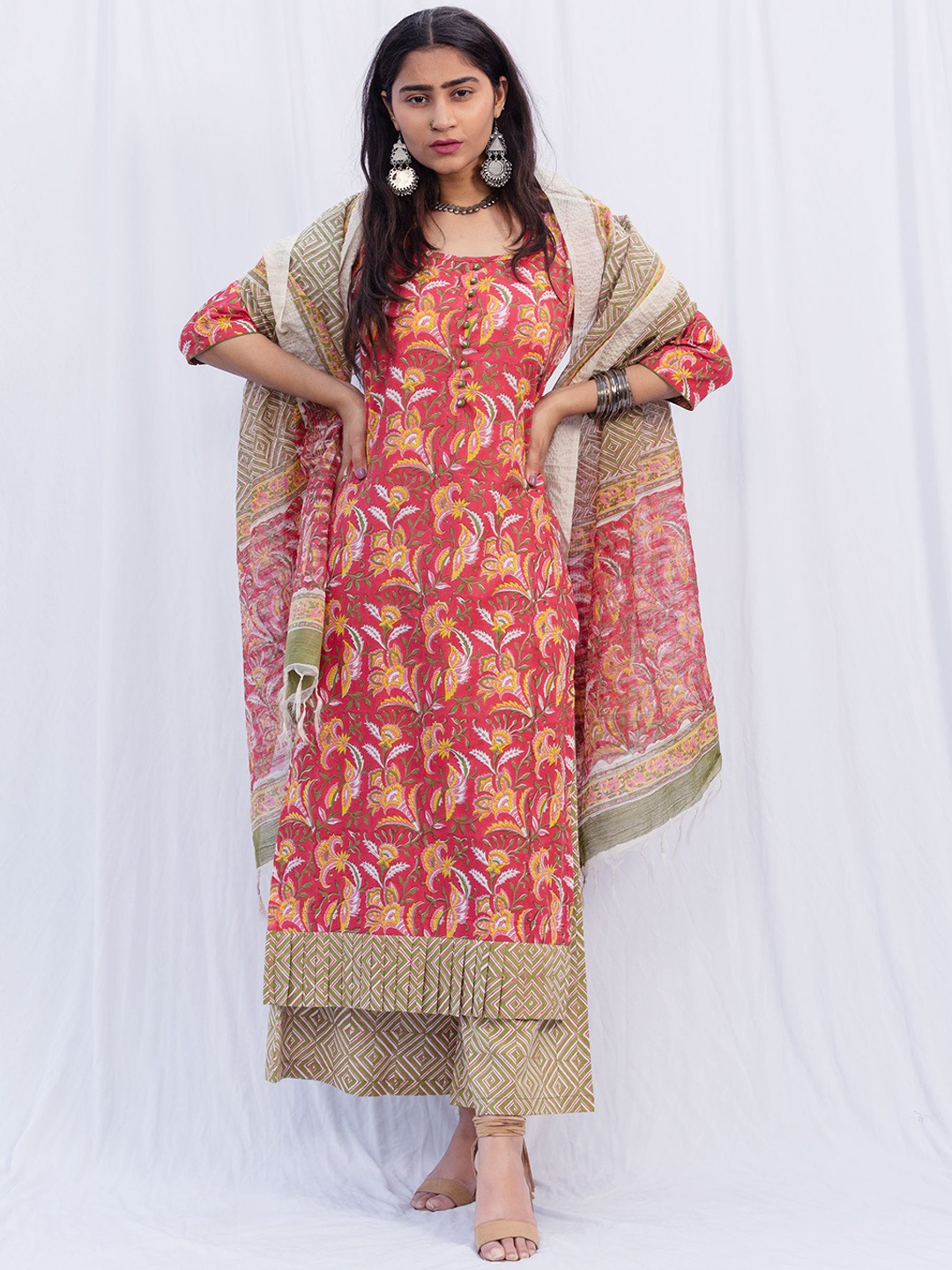 SHRINKHLA Women Red Ethnic Motifs Printed Pure Cotton Kurta with Palazzos & With Dupatta
SHRINKHLA Women Red Ethnic Motifs Printed Pure Cotton Kurta with Palazzos & With Dupatta
