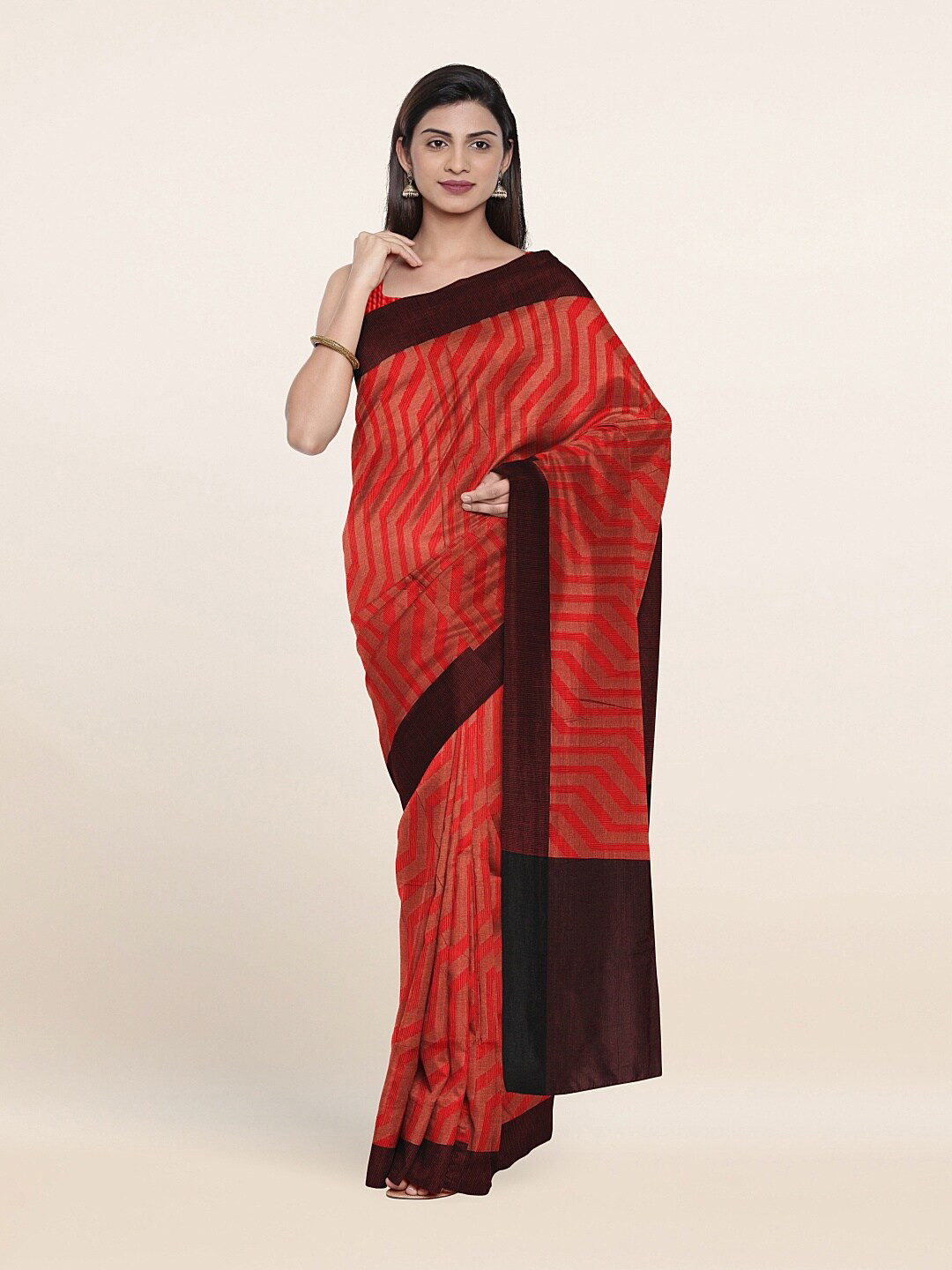 Pothys Red & Copper-Toned Woven Design Supernet Saree
Pothys Red & Copper-Toned Woven Design Supernet Saree