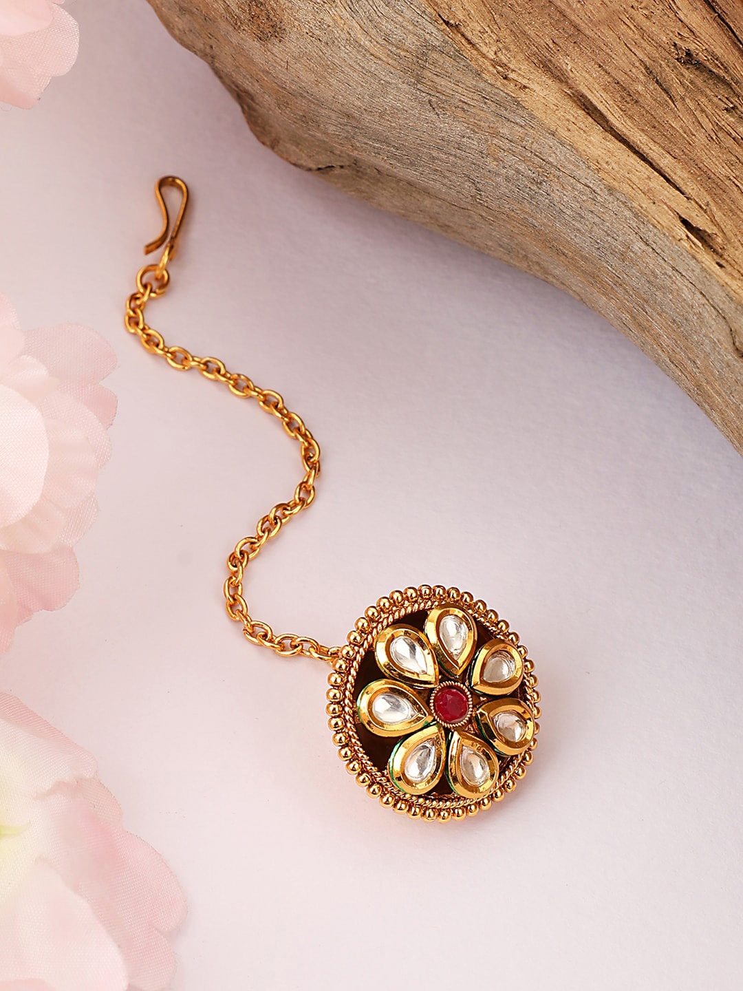 ANIKAS CREATION Gold Plated White & Red Kundan-Studded Stylish Bridal Borla Mangtikka
ANIKAS CREATION Gold Plated White & Red Kundan-Studded Stylish Bridal Borla Mangtikka