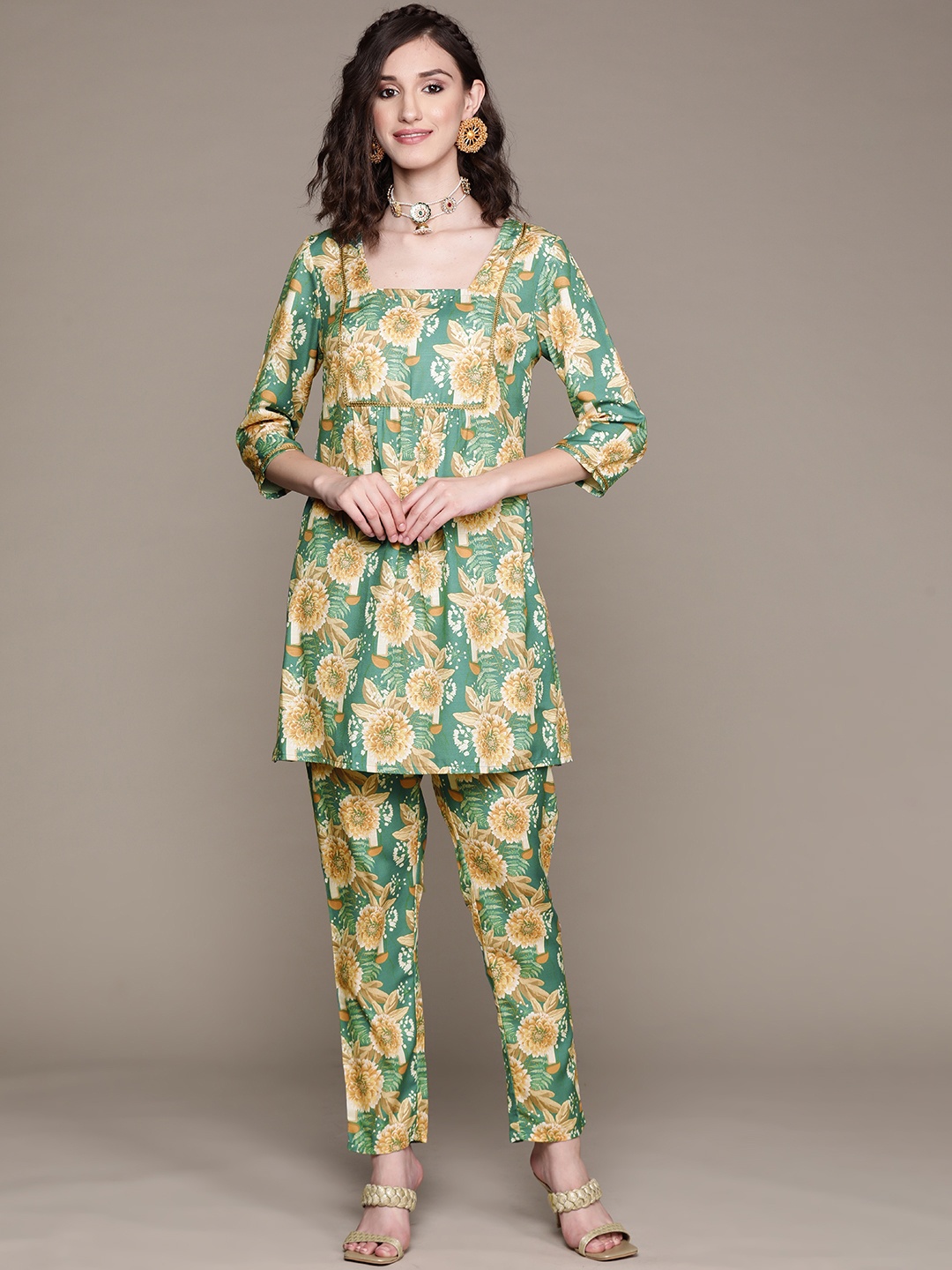 ZIYAA Women Green & Beige Floral Printed Kurta with Trousers