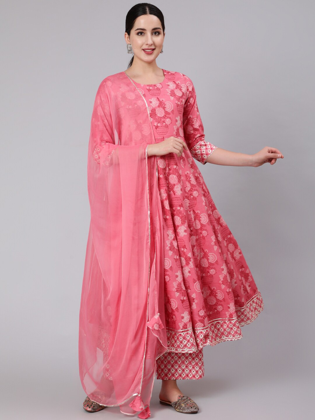 KIMAYRA Women Pink Ethnic Motifs Striped Layered Pure Cotton Kurti with Patiala & With Dupatta
KIMAYRA Women Pink Ethnic Motifs Striped Layered Pure Cotton Kurti with Patiala & With Dupatta