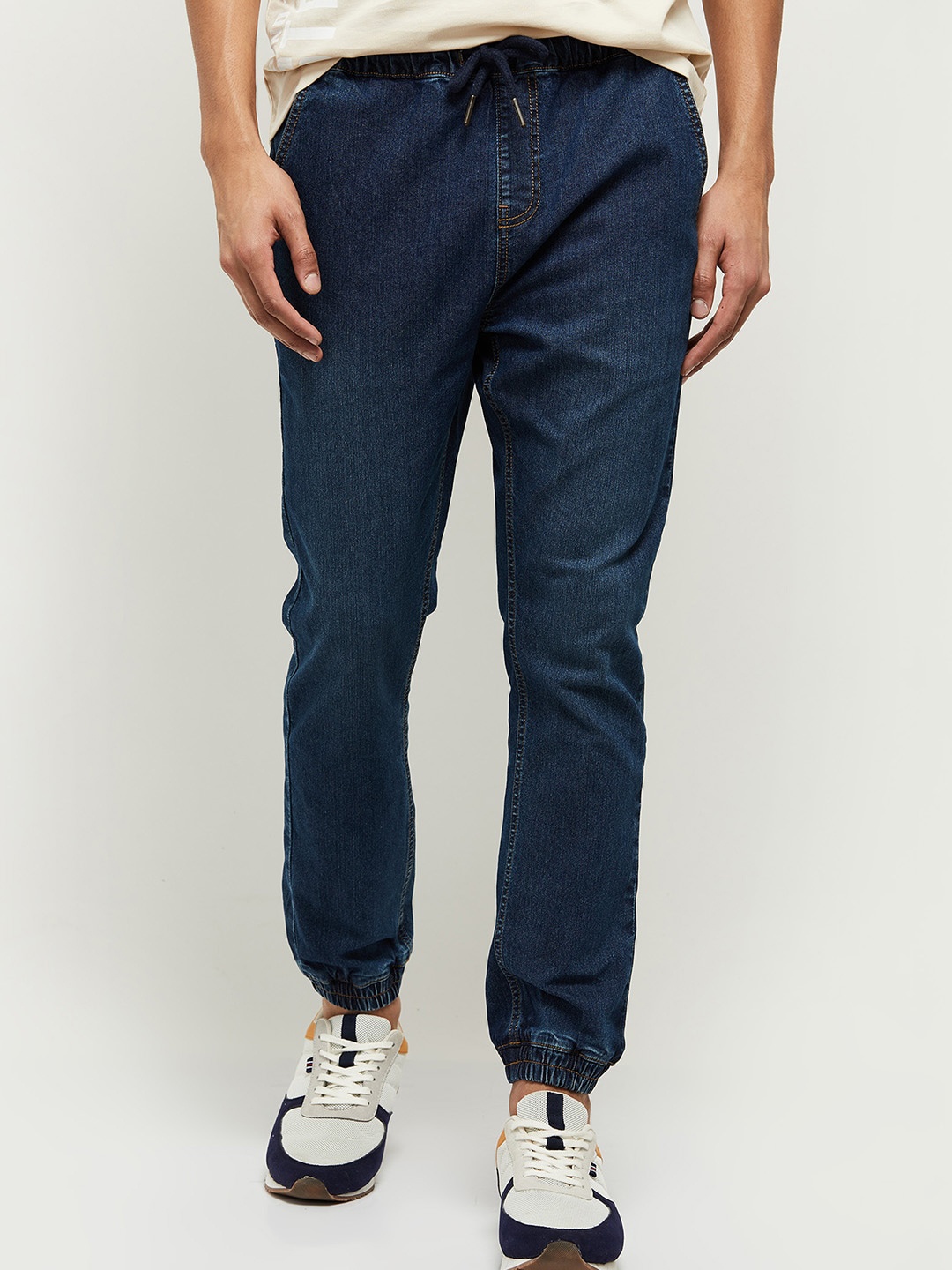 max Men Blue Solid Joggers
