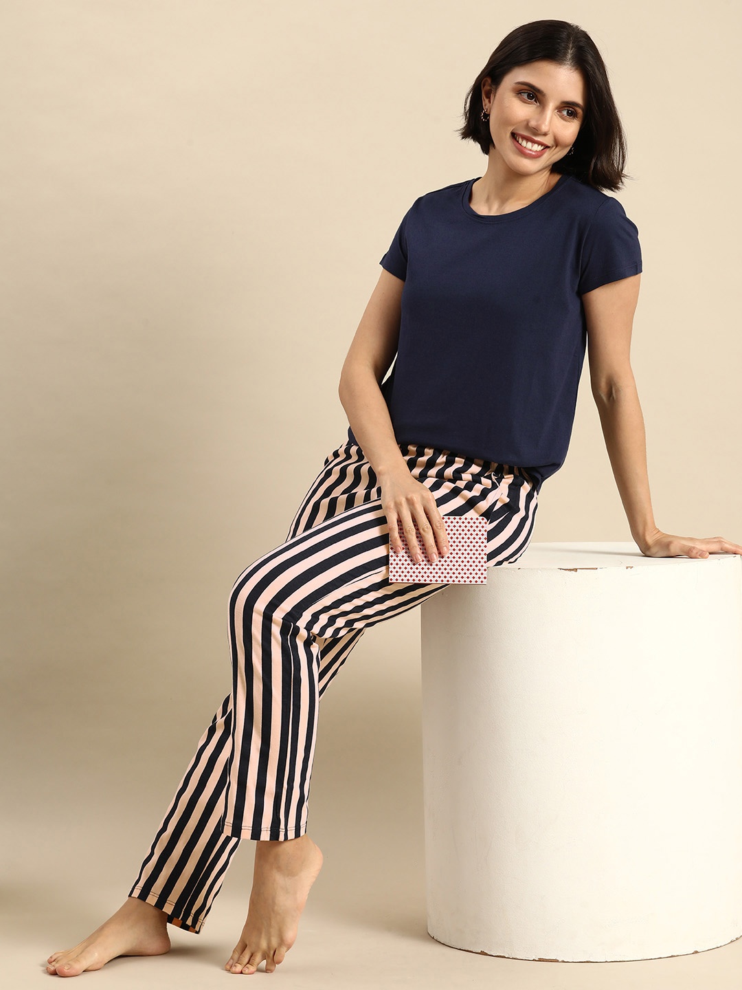 Dreamz by Pantaloons Women Navy Blue & Peach-Coloured Printed Pure Cotton Night suit
Dreamz by Pantaloons Women Navy Blue & Peach-Coloured Printed Pure Cotton Night suit