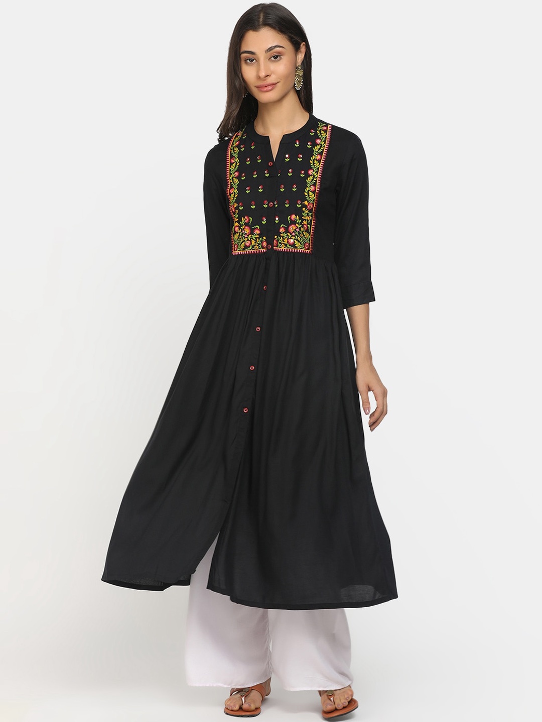 V-Mart Women Black Yoke Design Keyhole Neck Flared Sleeves Thread Work Anarkali Kurta
V-Mart Women Black Yoke Design Keyhole Neck Flared Sleeves Thread Work Anarkali Kurta