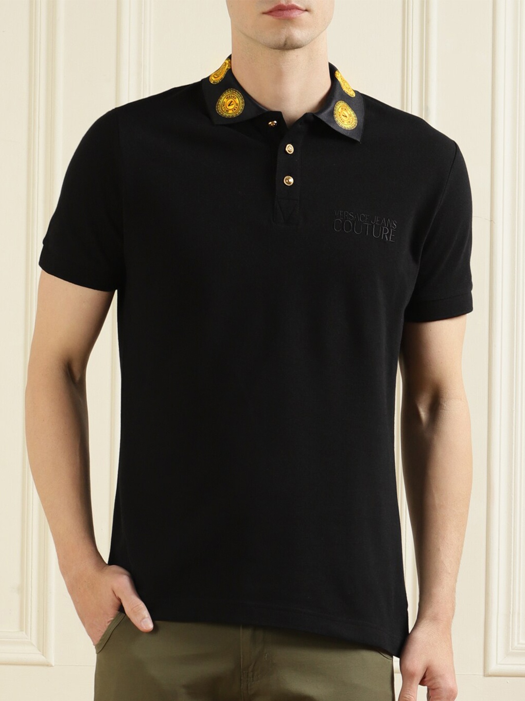 Versace Jeans Couture Men Black & Yellow Brand Logo Printed Polo Collar Pure Cotton T-shirt
Versace Jeans Couture Men Black & Yellow Brand Logo Printed Polo Collar Pure Cotton T-shirt