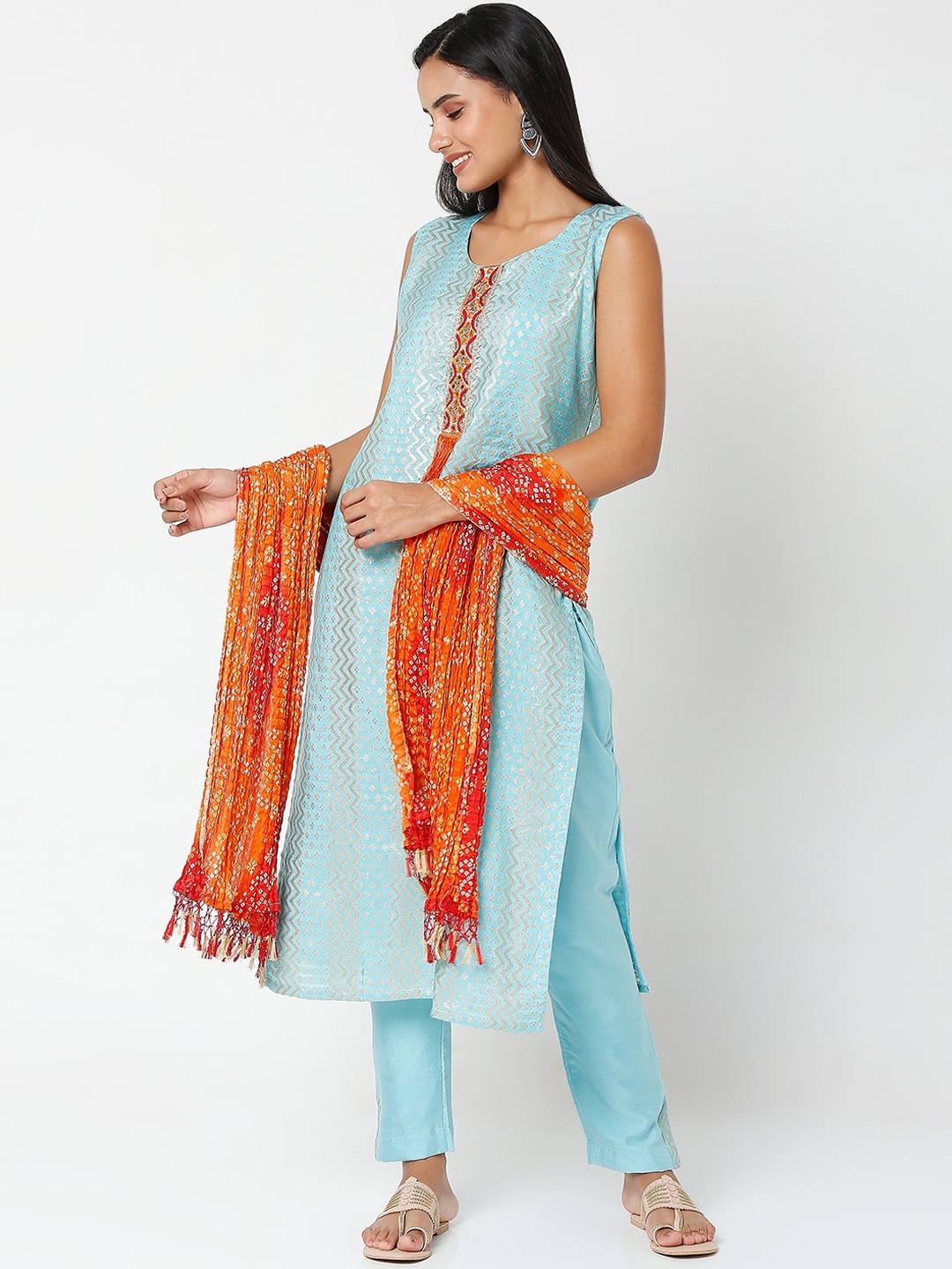 SALWAR STUDIO Women Blue Ethnic Motifs Layered Thread Work Chanderi Silk Kurti with Trousers & With Dupatta
SALWAR STUDIO Women Blue Ethnic Motifs Layered Thread Work Chanderi Silk Kurti with Trousers & With Dupatta