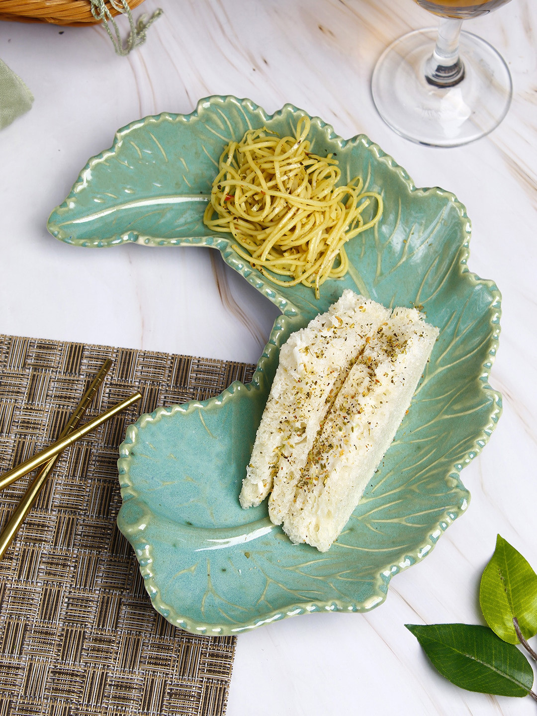 MARKET99 Sea Green Solid Leaf Serving Platter
MARKET99 Sea Green Solid Leaf Serving Platter