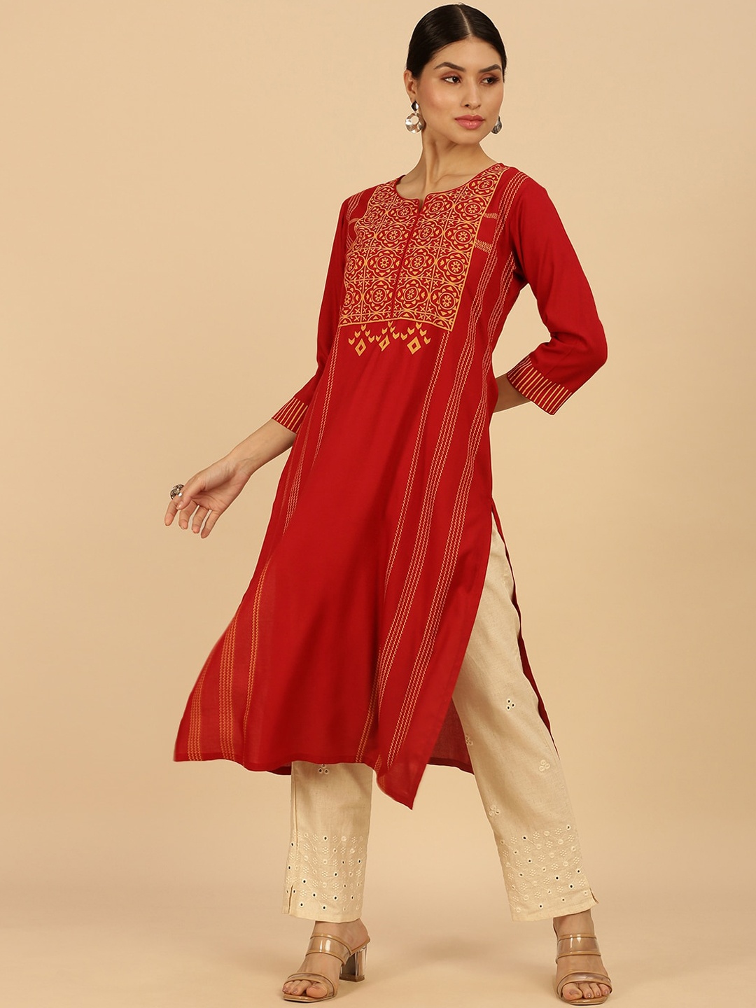 Soch Women Maroon Yoke Design Yoke Design Keyhole Neck Flared Sleeves Mirror Work Kurta
Soch Women Maroon Yoke Design Yoke Design Keyhole Neck Flared Sleeves Mirror Work Kurta