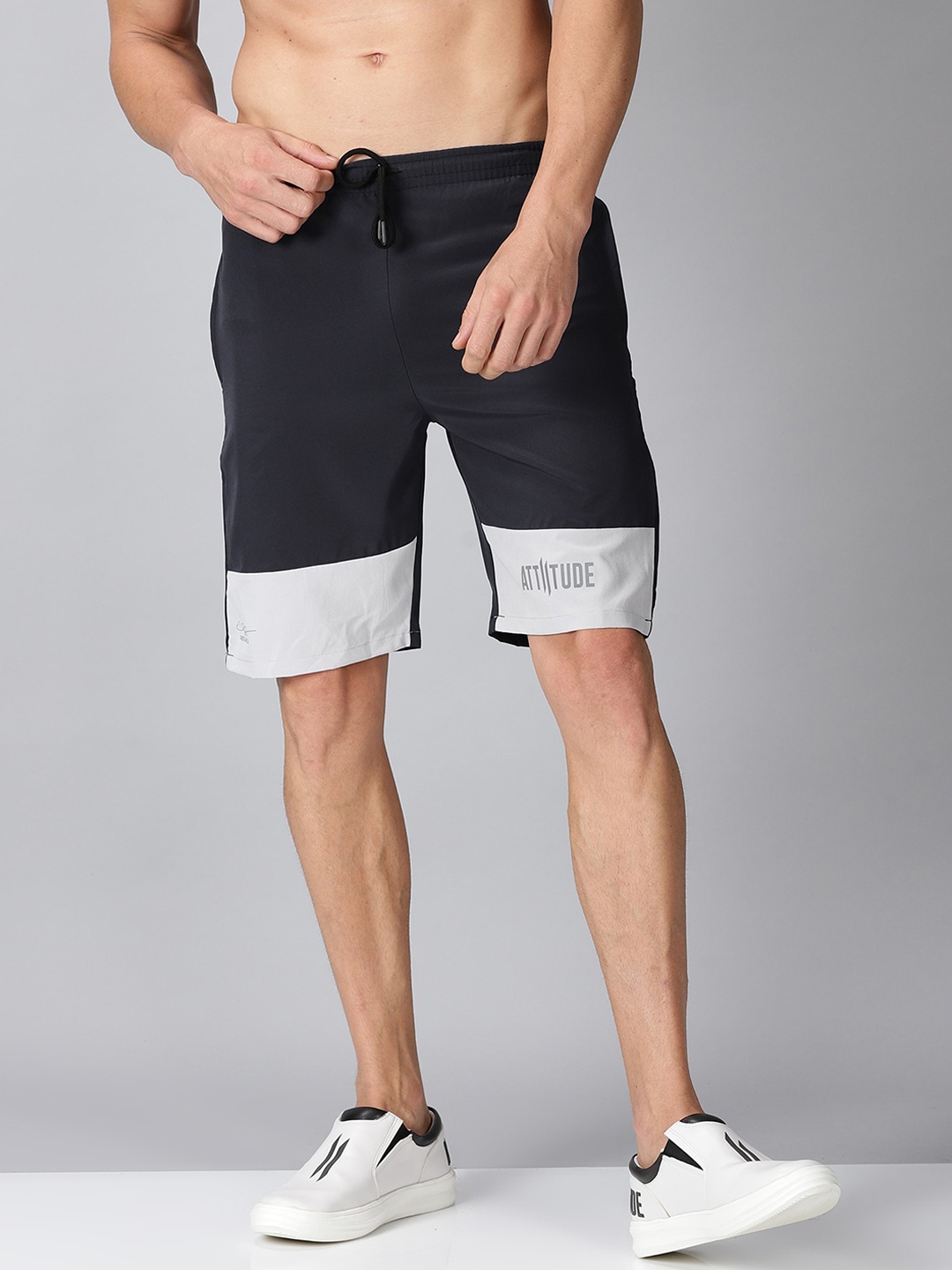 ATTIITUDE Men Charcoal Colourblocked Low-Rise Sports Shorts