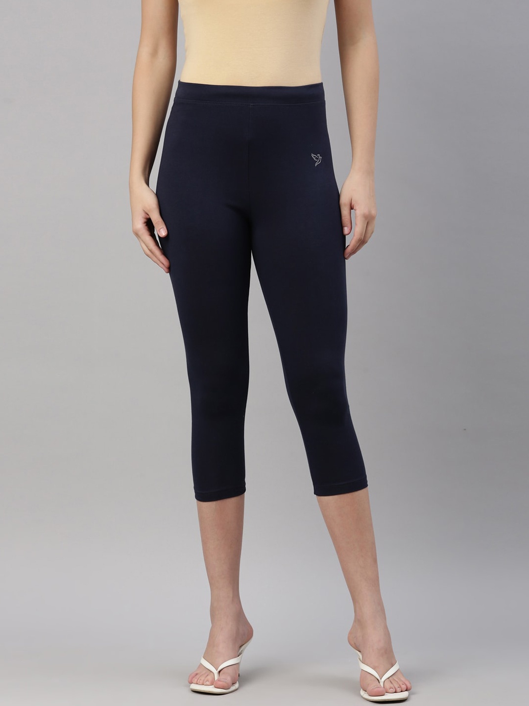 TWIN BIRDS Women Solid Skinny Fit Three-Fourth Length Stretch Cotton Capri Legging, Blue
TWIN BIRDS Women Solid Skinny Fit Three-Fourth Length Stretch Cotton Capri Legging, Blue