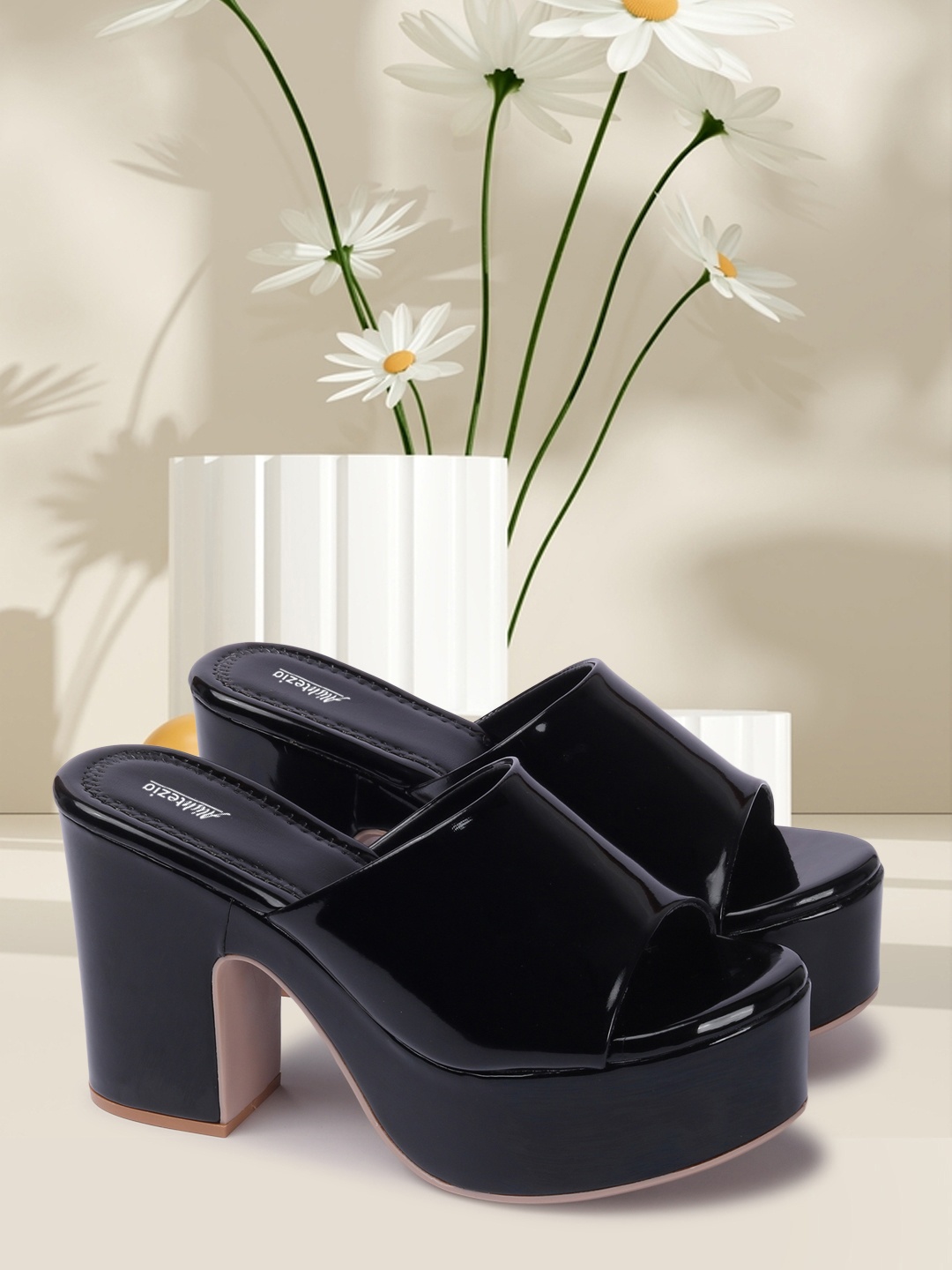 Alishtezia Black PU Block
