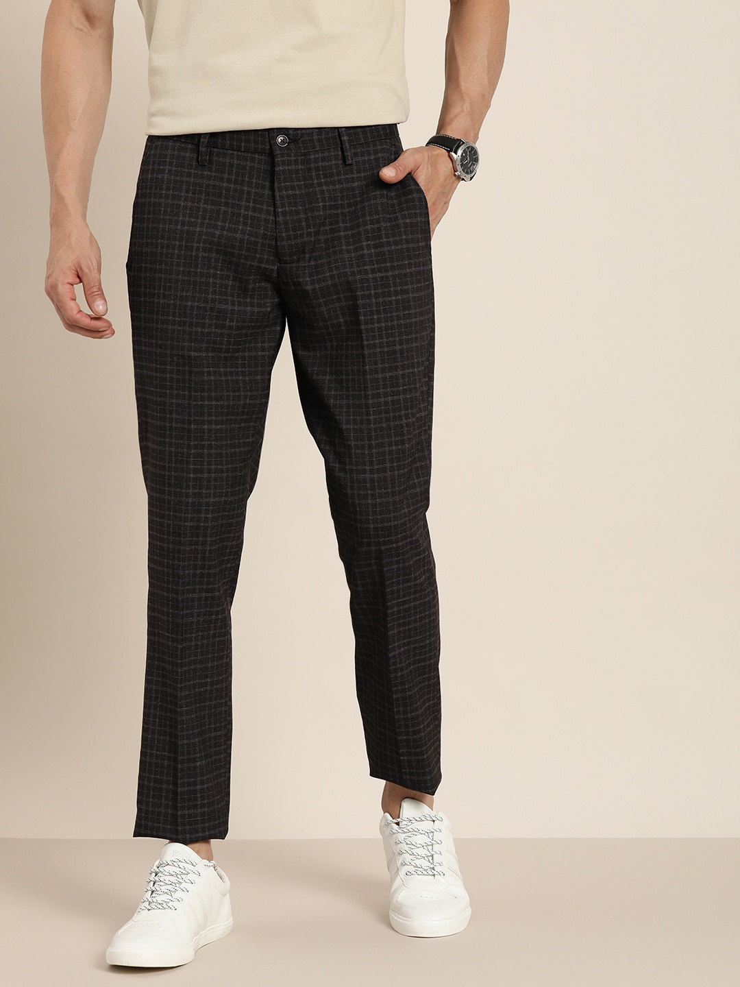 encore by INVICTUS Men Brown Checked Trousers