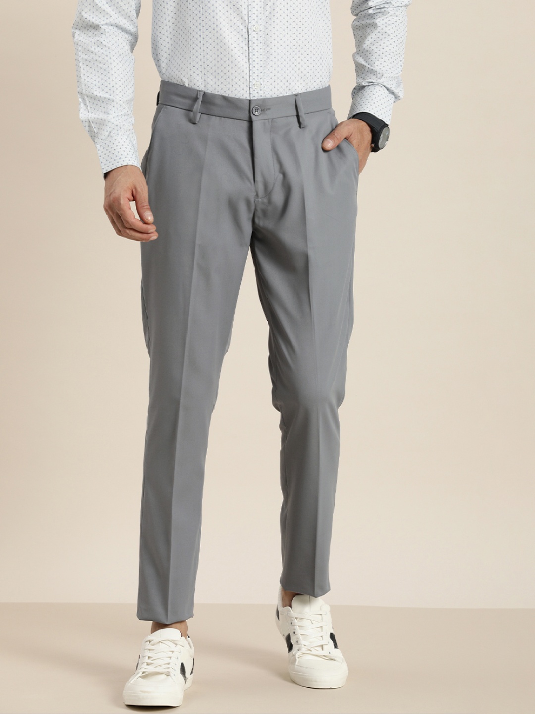 encore by INVICTUS Men Grey Solid Mid-Rise Casual Trousers