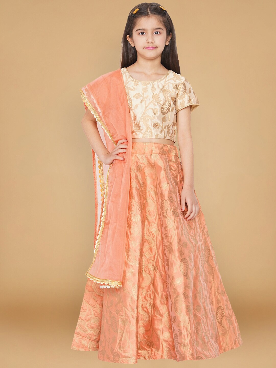 titliyan Girls Peach-Coloured & Gold-Toned Ready to Wear Lehenga & Blouse With Dupatta
titliyan Girls Peach-Coloured & Gold-Toned Ready to Wear Lehenga & Blouse With Dupatta