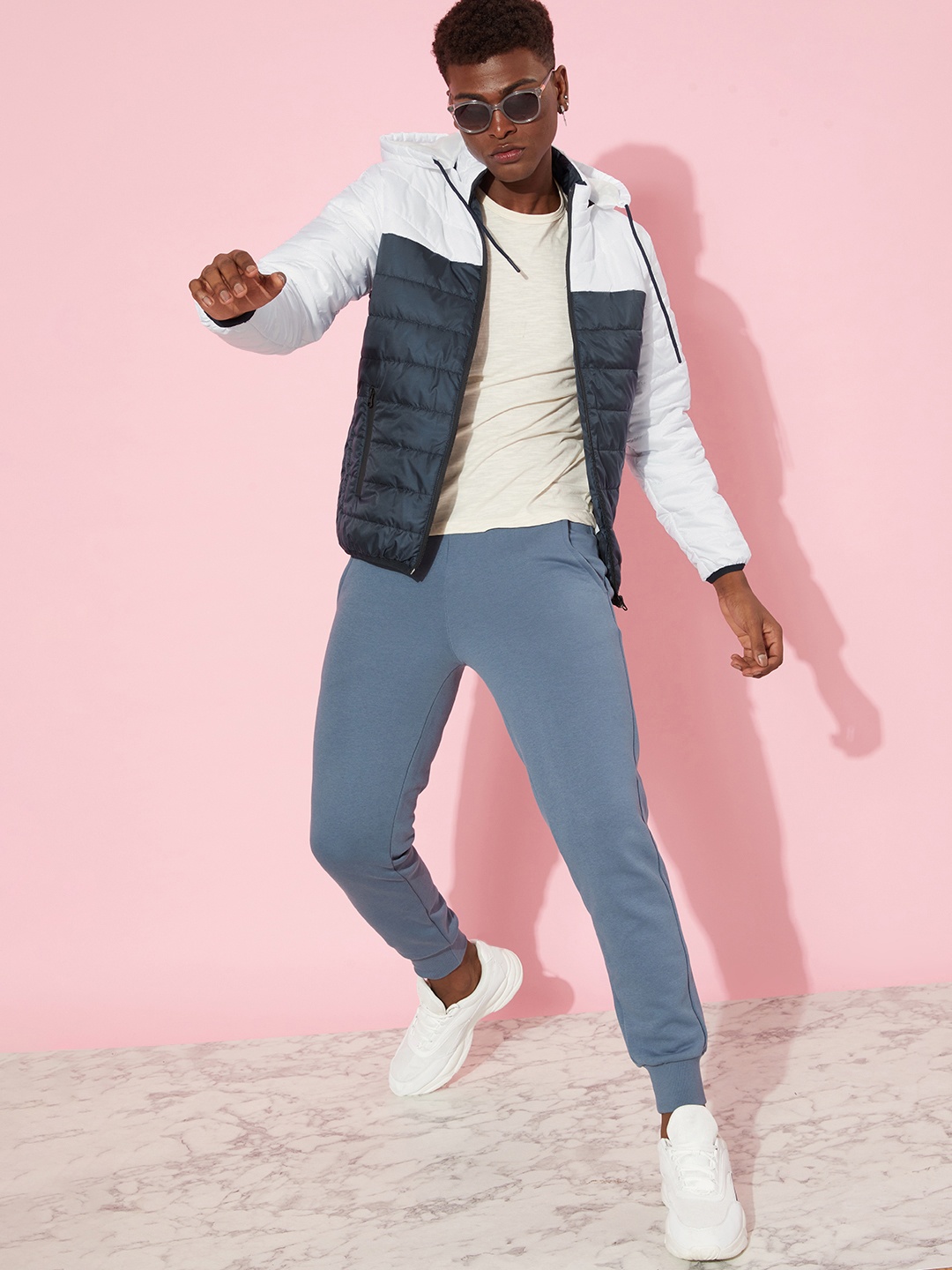 The Roadster Lifestyle Co. Men White & Navy Blue Colourblocked The Great Outdoors Jacket
The Roadster Lifestyle Co. Men White & Navy Blue Colourblocked The Great Outdoors Jacket
