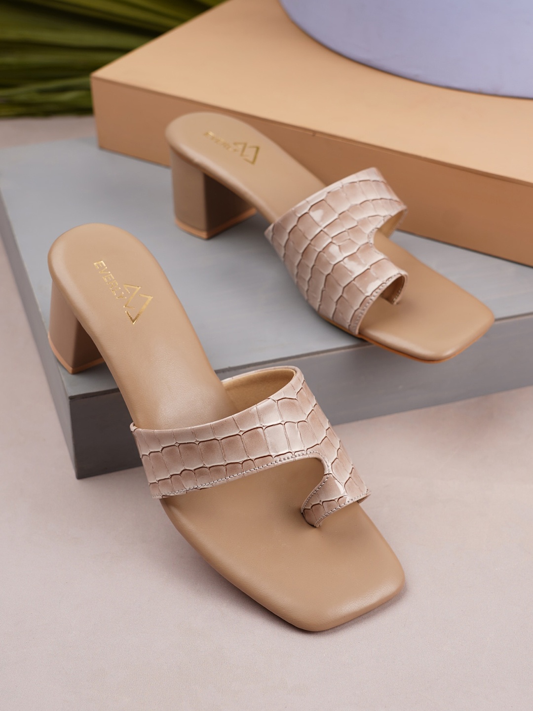 EVERLY Women Beige Textured Block Pumps