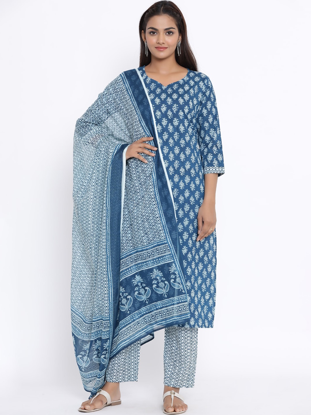 MIRAVAN Women Blue Ethnic Motifs Printed Pure Cotton Kurta with Trousers & With Dupatta
MIRAVAN Women Blue Ethnic Motifs Printed Pure Cotton Kurta with Trousers & With Dupatta