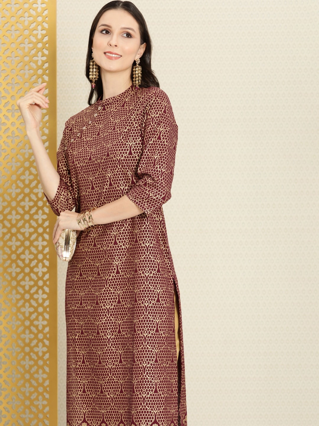 House of Pataudi Women Maroon & Golden Ethnic Motifs Printed Pure Cotton Rozana Kurta
House of Pataudi Women Maroon & Golden Ethnic Motifs Printed Pure Cotton Rozana Kurta