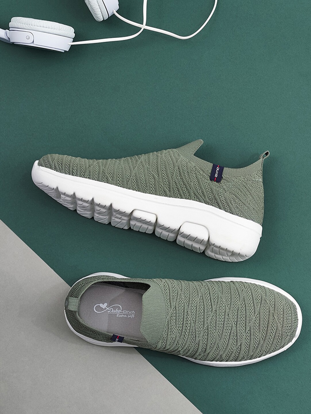 Duke Women Green Walking Shoes