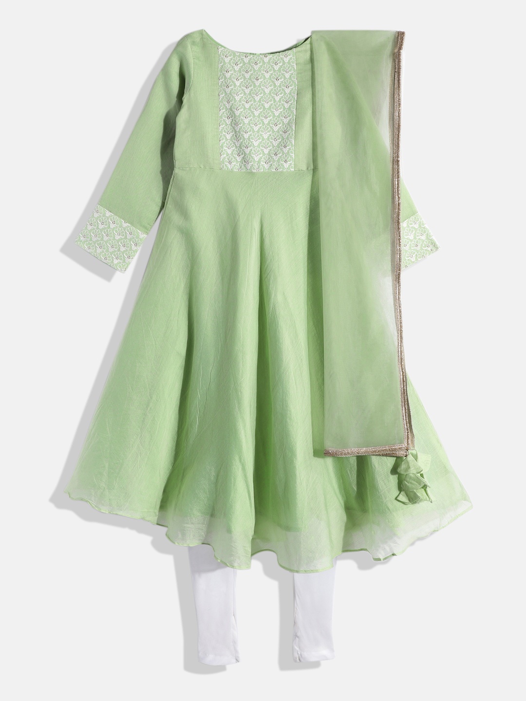 Ethnovog Girls Green Ethnic Motifs Embroidered Sequinned Kurta with Churidar With Dupatta
Ethnovog Girls Green Ethnic Motifs Embroidered Sequinned Kurta with Churidar With Dupatta