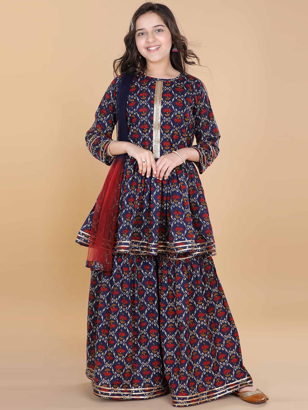 ADIVA Girls Navy Blue Floral Yoke Design Pleated Gotta Patti Pure Cotton Kurti with Sharara & With Dupatta
ADIVA Girls Navy Blue Floral Yoke Design Pleated Gotta Patti Pure Cotton Kurti with Sharara & With Dupatta