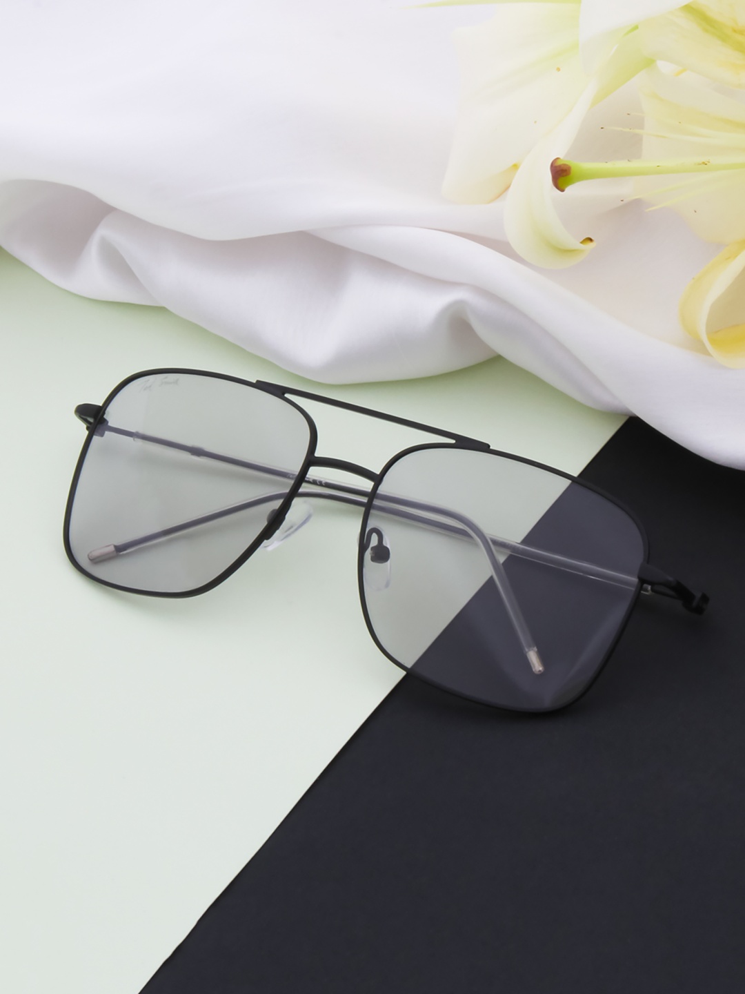 Ted Smith Unisex Grey Lens & Black Aviator Sunglasses with Polarised and UV Protected Lens
Ted Smith Unisex Grey Lens & Black Aviator Sunglasses with Polarised and UV Protected Lens