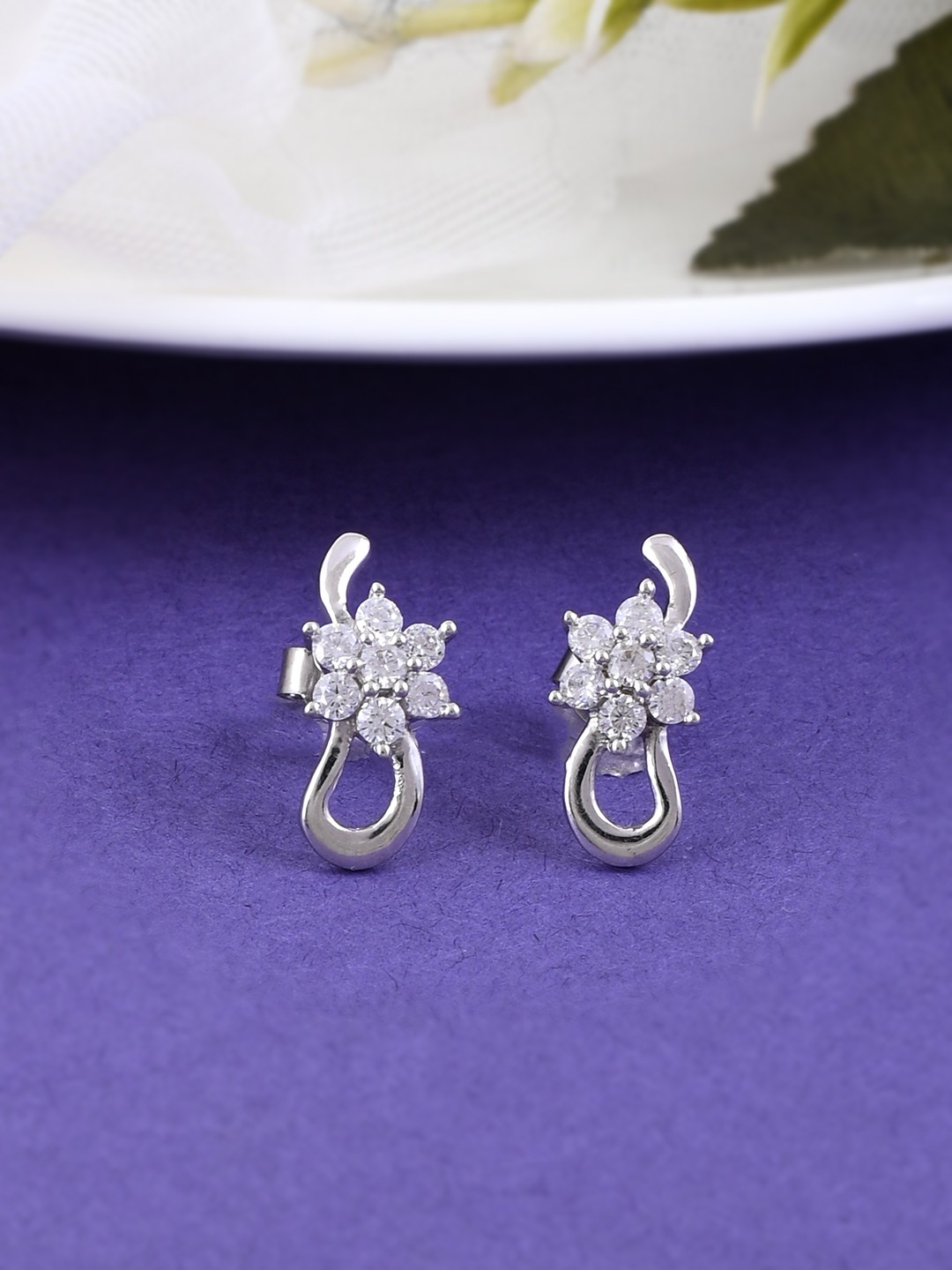 Studio Voylla 925 Sterling Silver American Diamond CZ Classic & Elegant Flower Stud Earrings
Studio Voylla 925 Sterling Silver American Diamond CZ Classic & Elegant Flower Stud Earrings