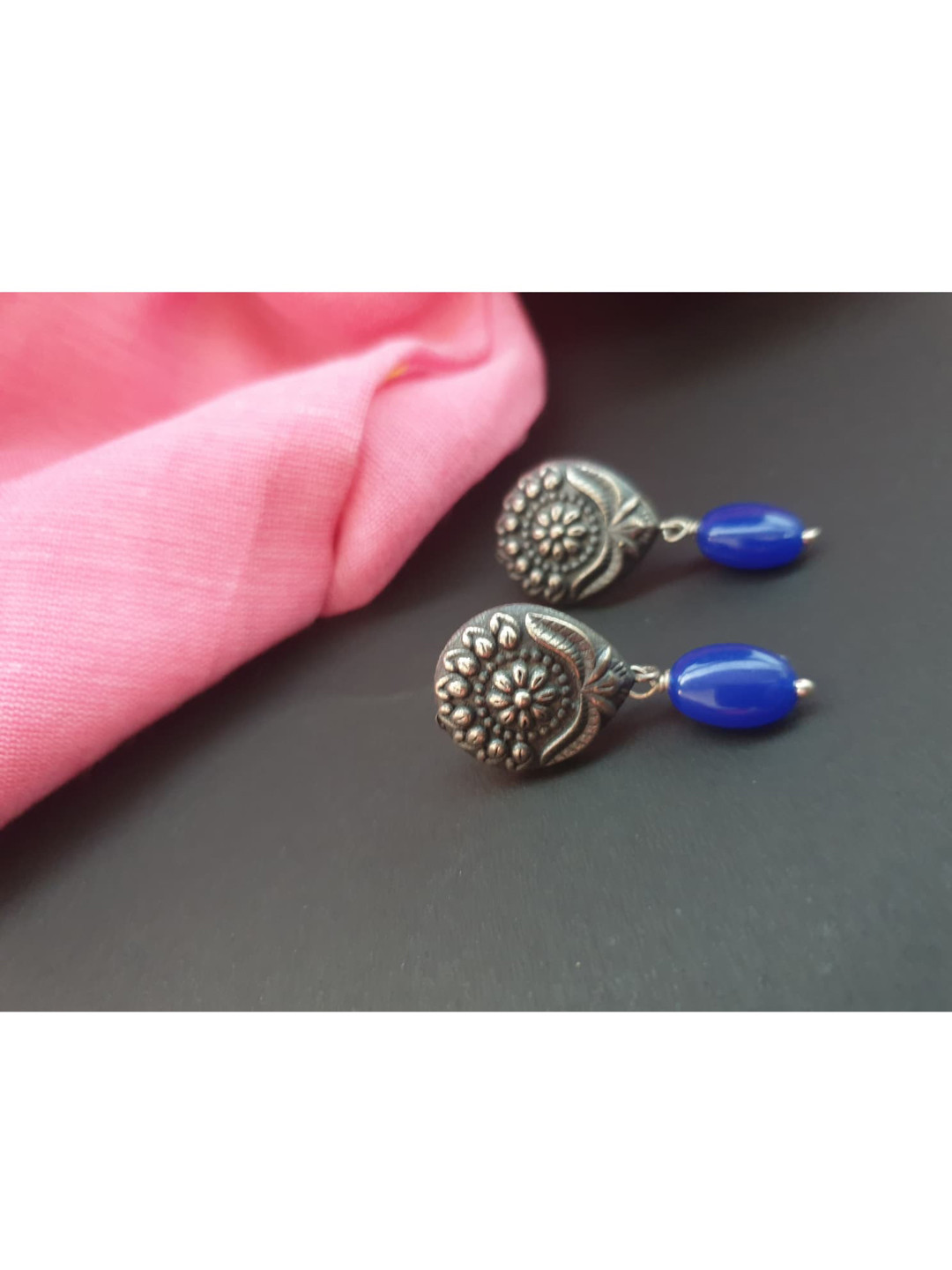 FIROZA Women Blue & Silver-Toned Teardrop Shaped Drop Earrings
FIROZA Women Blue & Silver-Toned Teardrop Shaped Drop Earrings