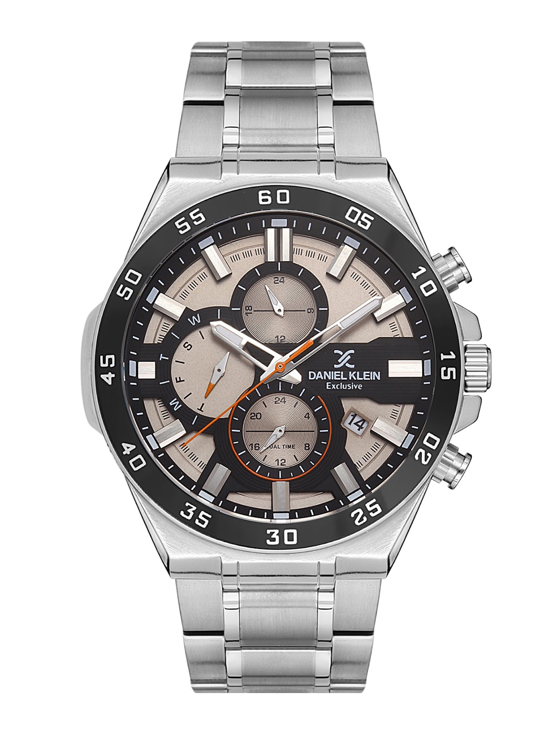 Daniel Klein Men Black Embellished Dial & Silver Toned Stainless Steel Bracelet Style Straps Analogue Watch
Daniel Klein Men Black Embellished Dial & Silver Toned Stainless Steel Bracelet Style Straps Analogue Watch