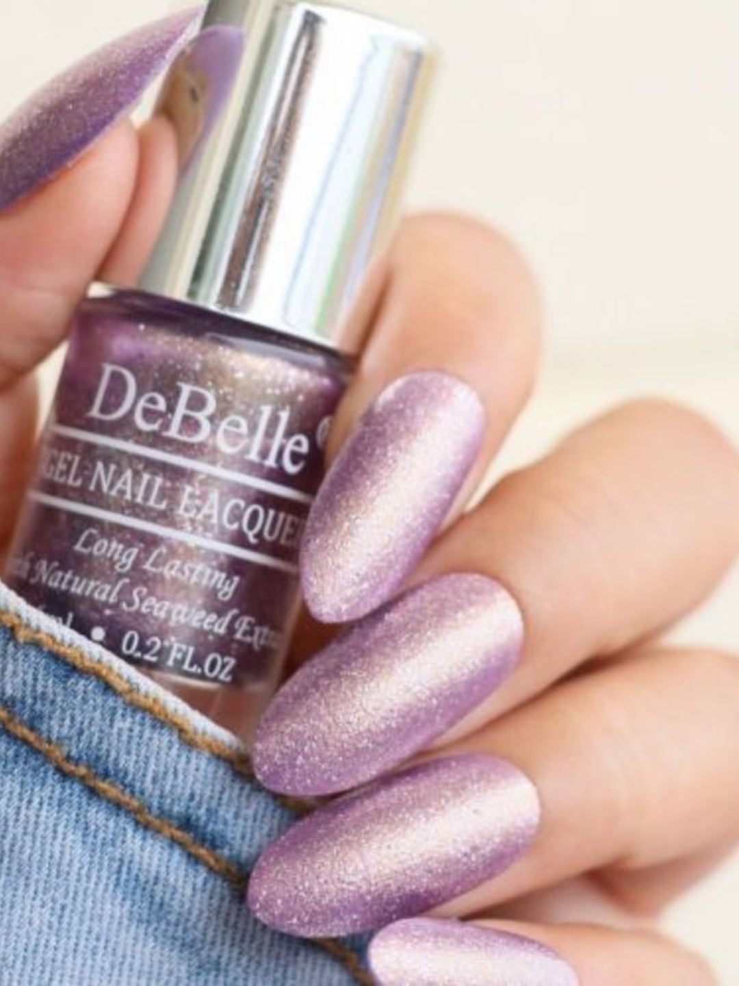 DeBelle Long Lasting Gel Nail Lacquer with Seaweed Extract - Appealing Aura 6 ml, Purple
DeBelle Long Lasting Gel Nail Lacquer with Seaweed Extract - Appealing Aura 6 ml, Purple